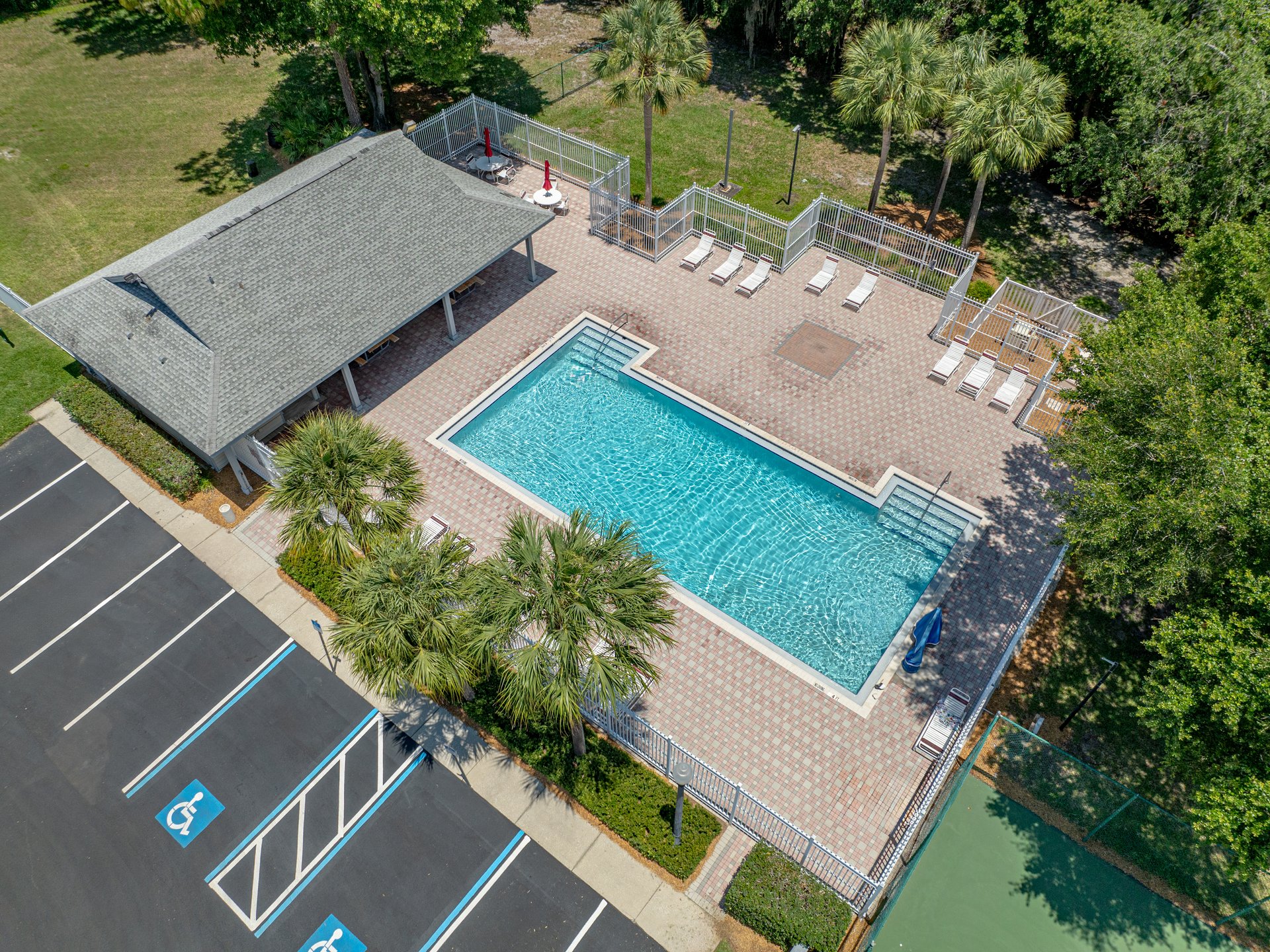 5240 NEW BRITTANY LN