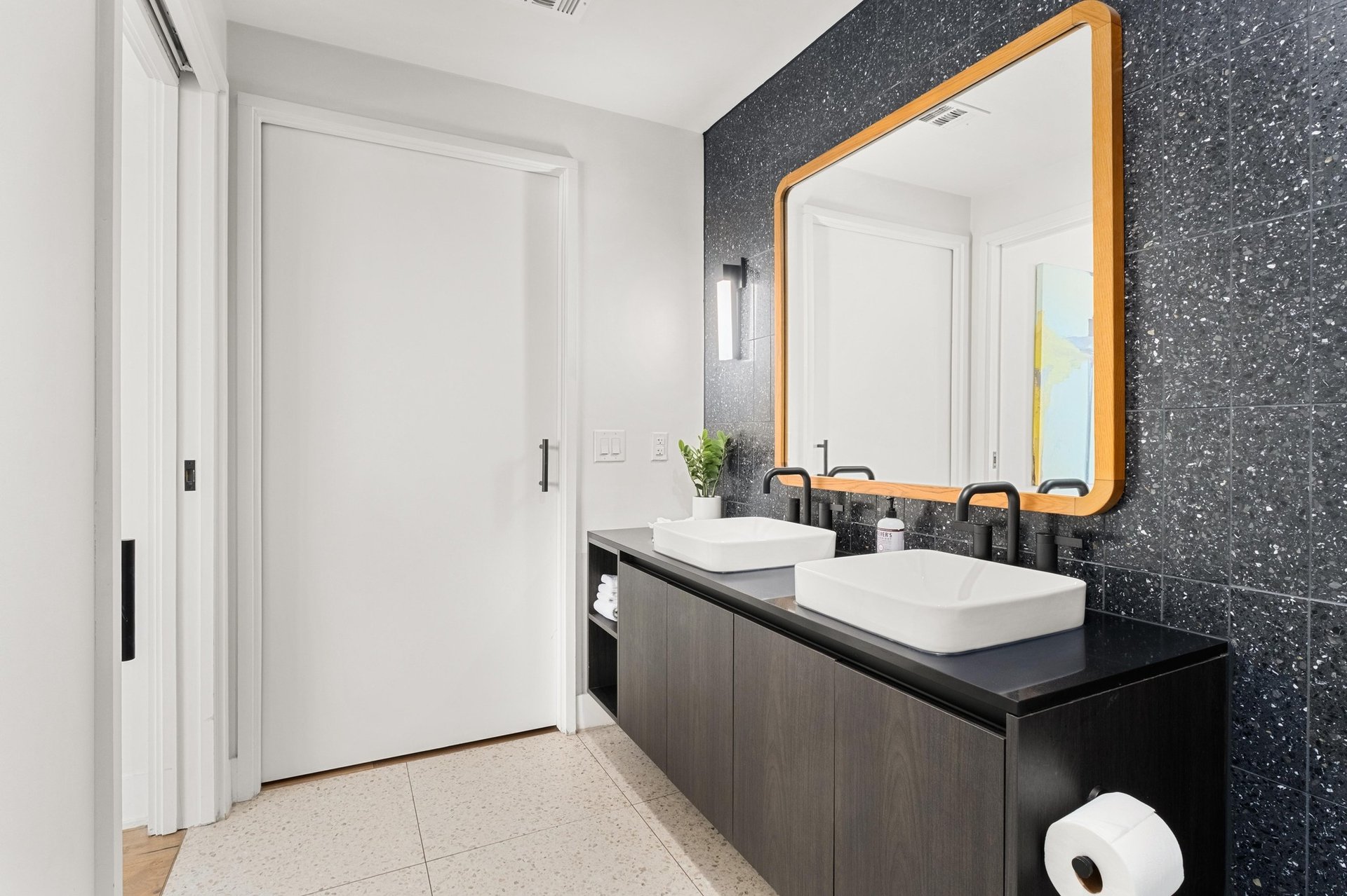 48 East Avenue #1310