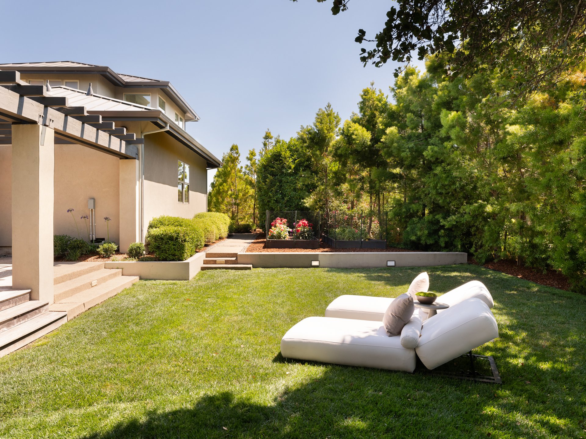 Architectural Modernism, Bay Views, and Exceptional Outdoor Living