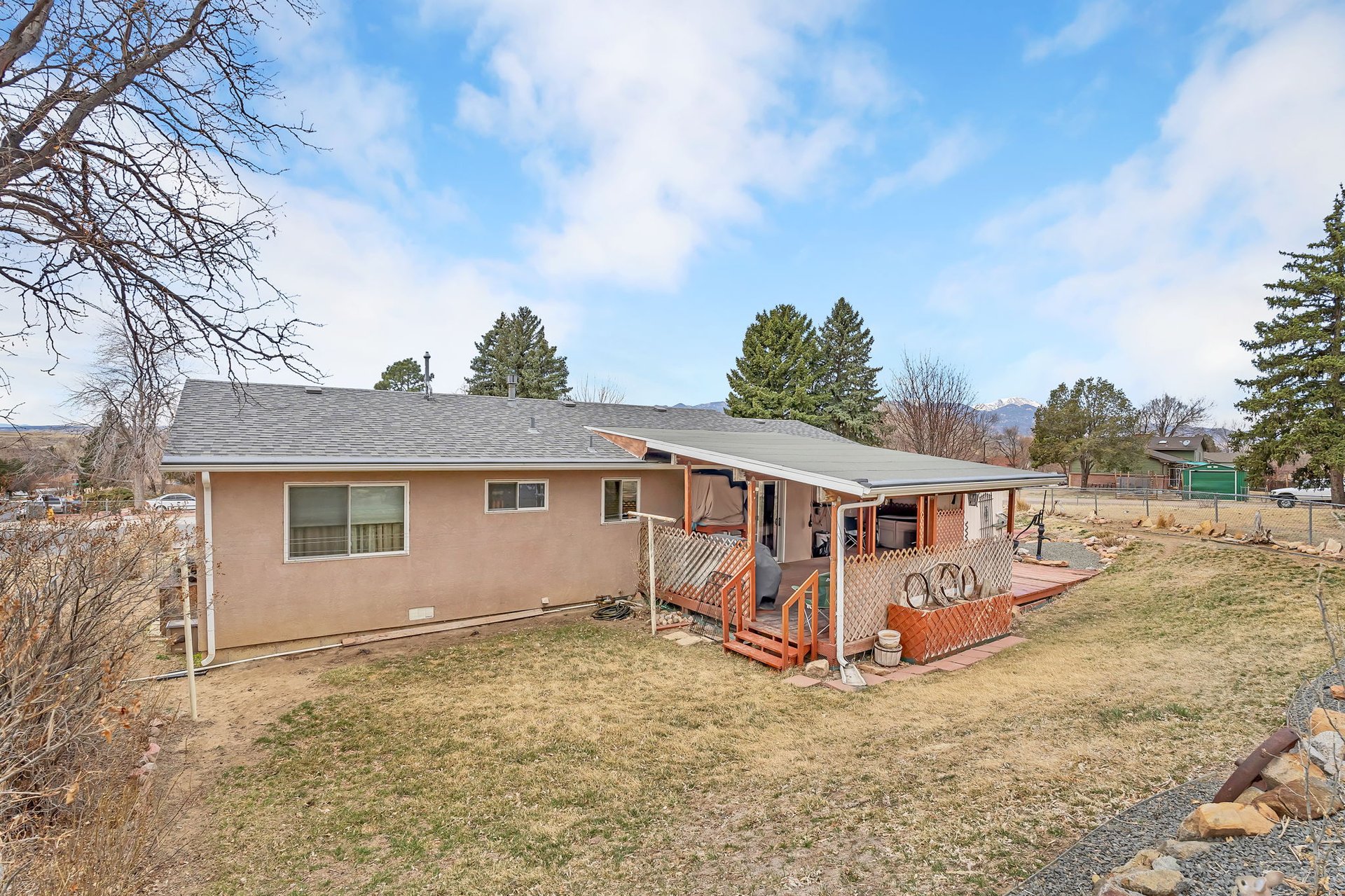 522 Squire Street
