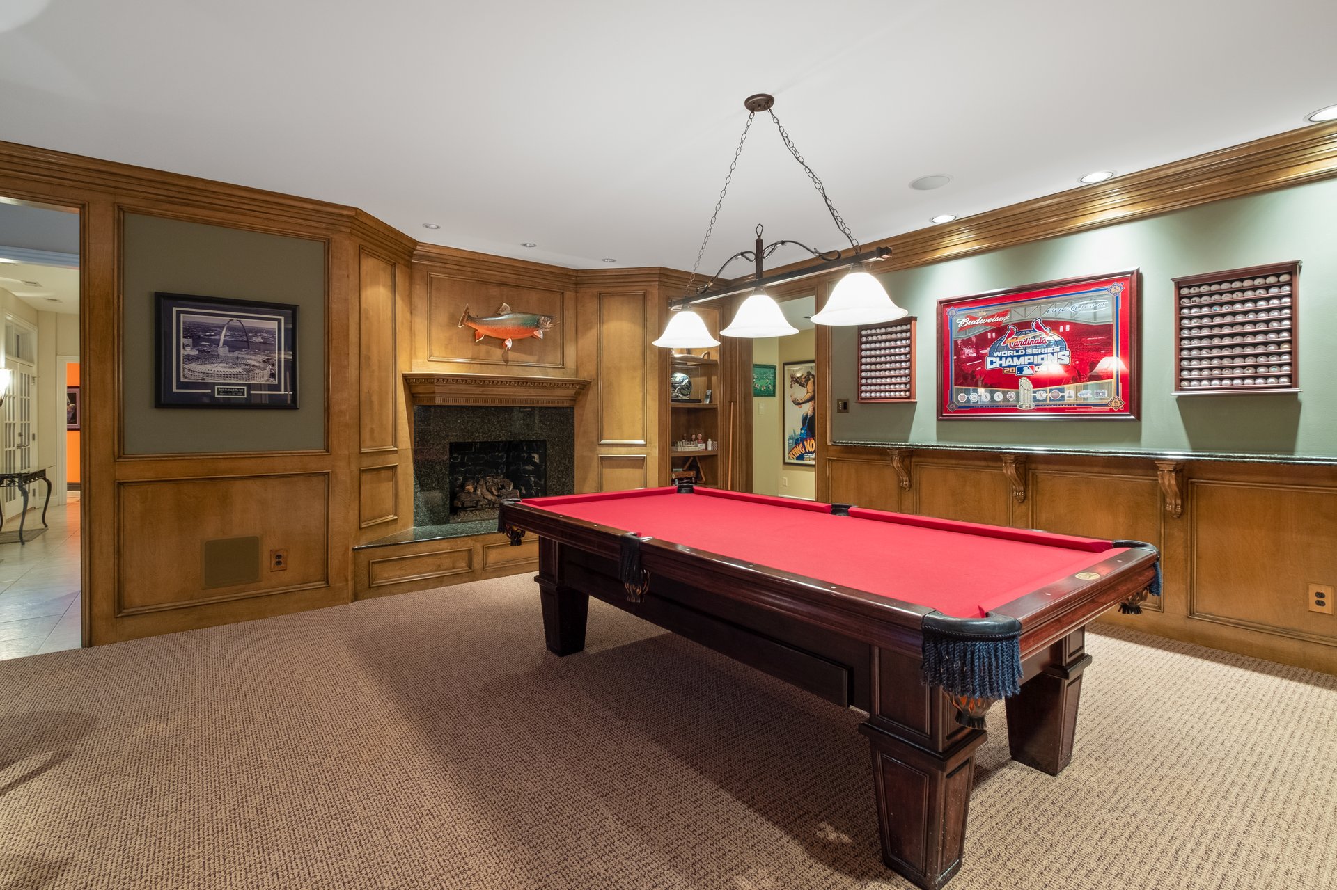 A Town & Country Sanctuary on 2+ Acres With a Surprising Backdrop 