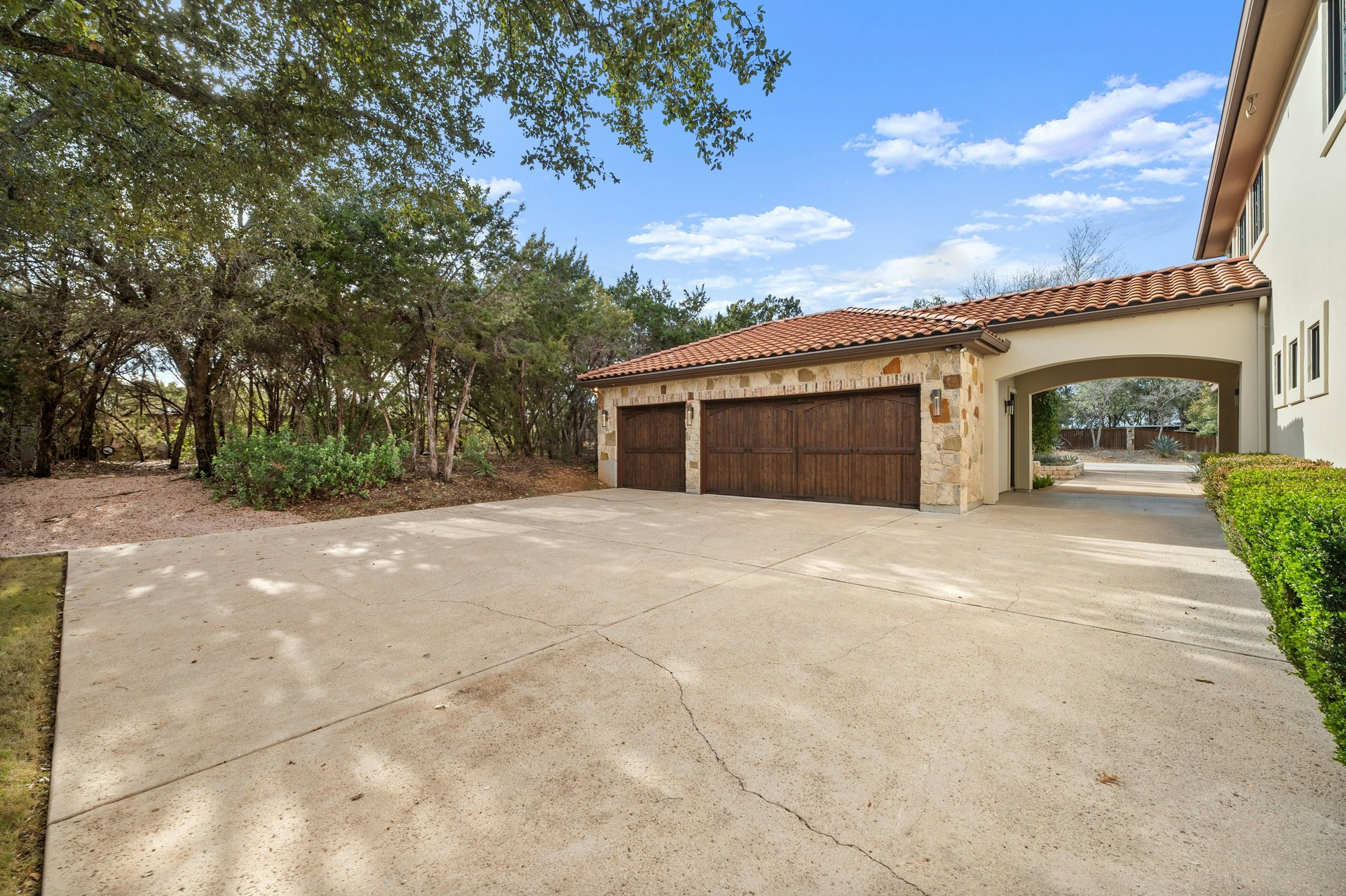 10213 Amwell Cove