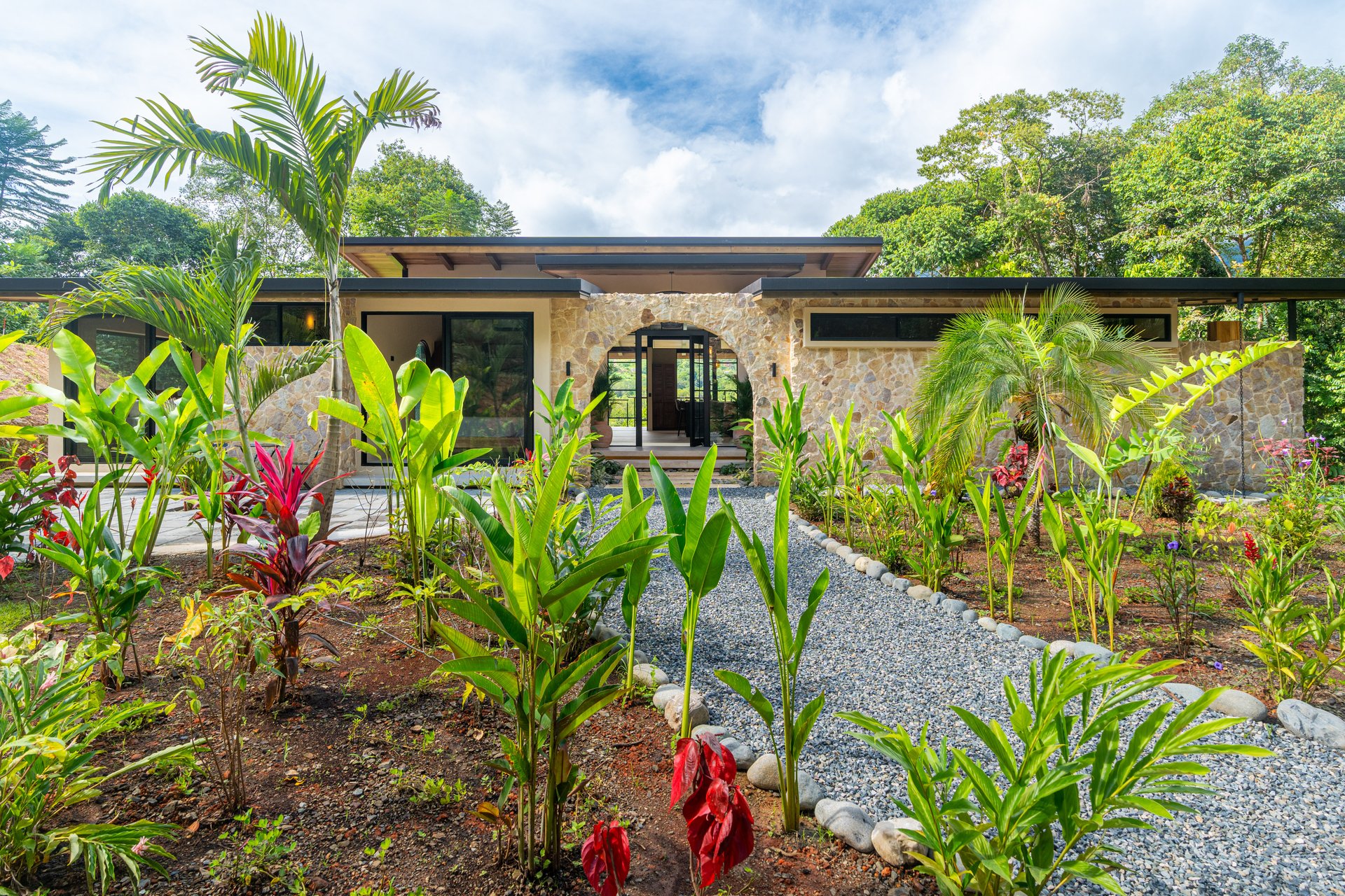 Casa Hamsa - Stunning, Modern Jungle Home in Ojochal