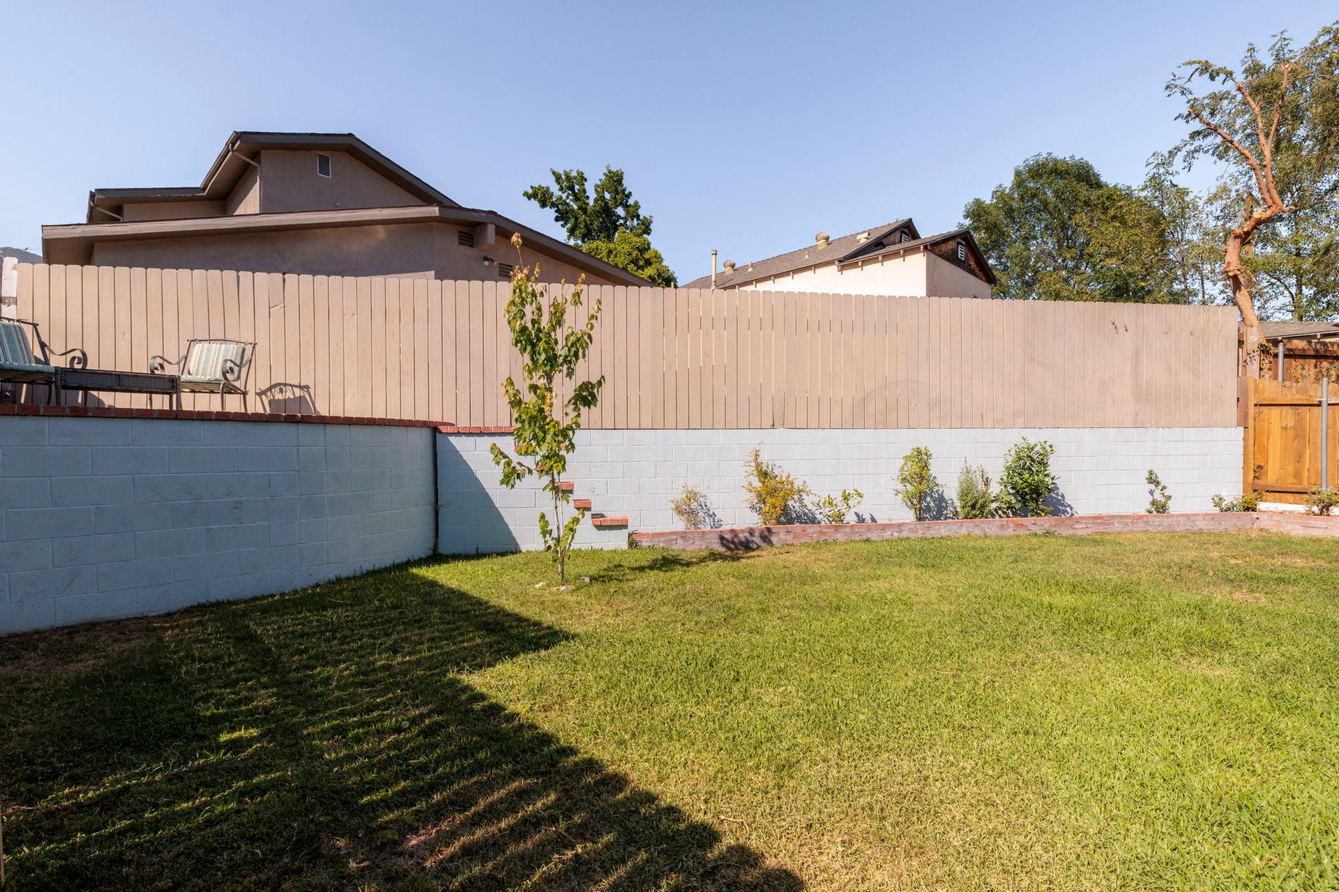2-Story Historic Cabin Home in La Crescenta - Breathtaking Verdugo Mountain Views!