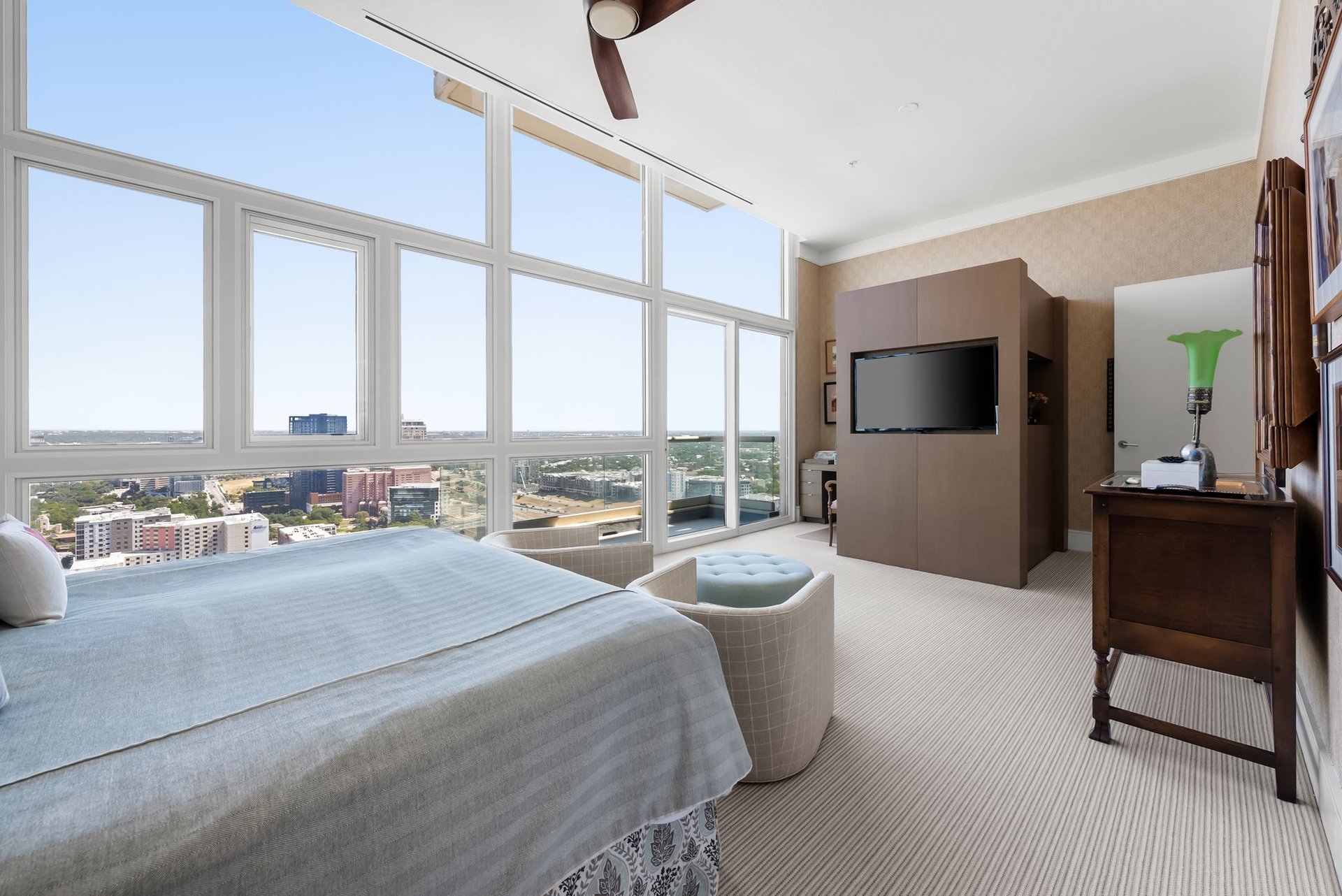 555 E 5th Street #3007