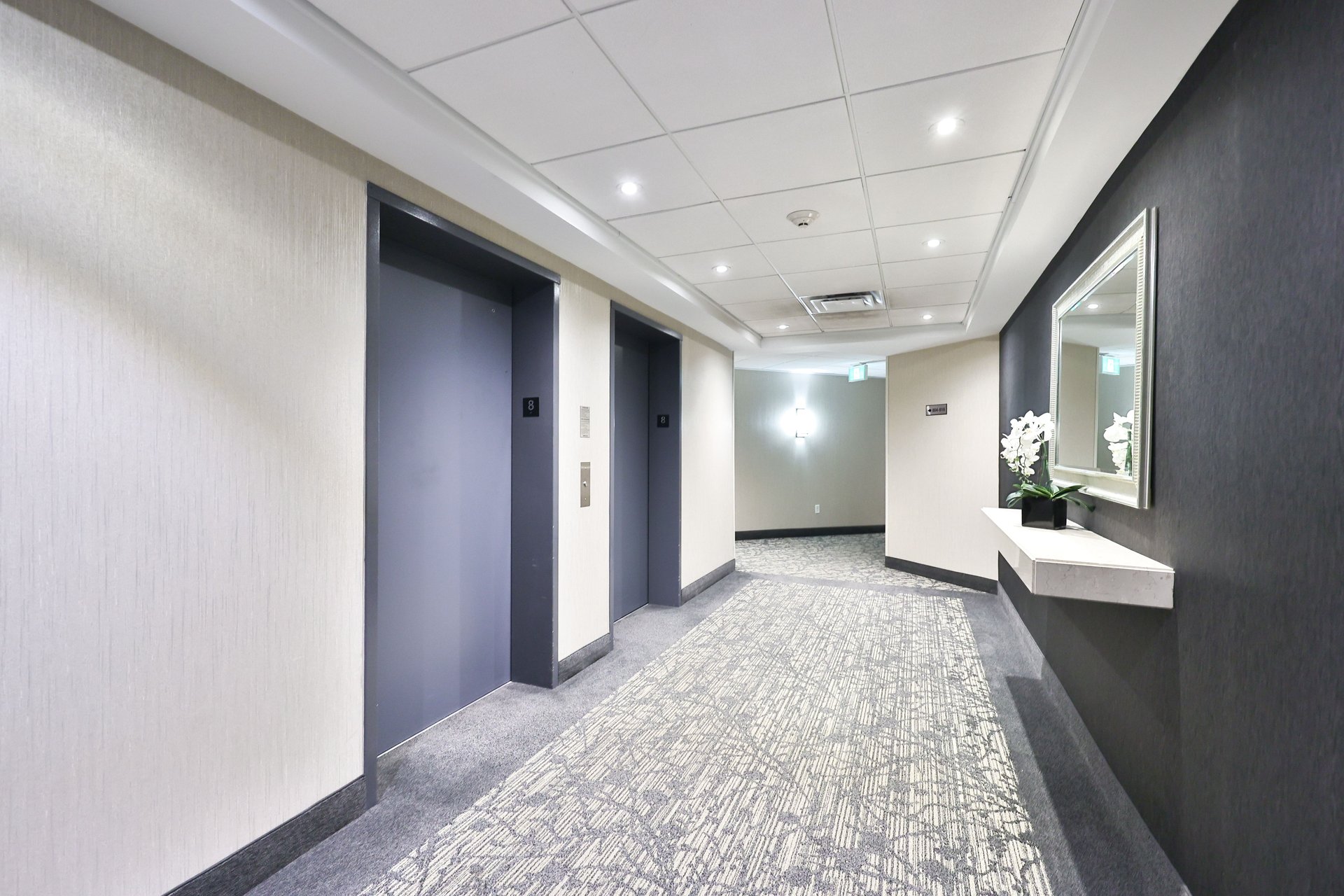 801-2511 Lakeshore Rd W, Oakville