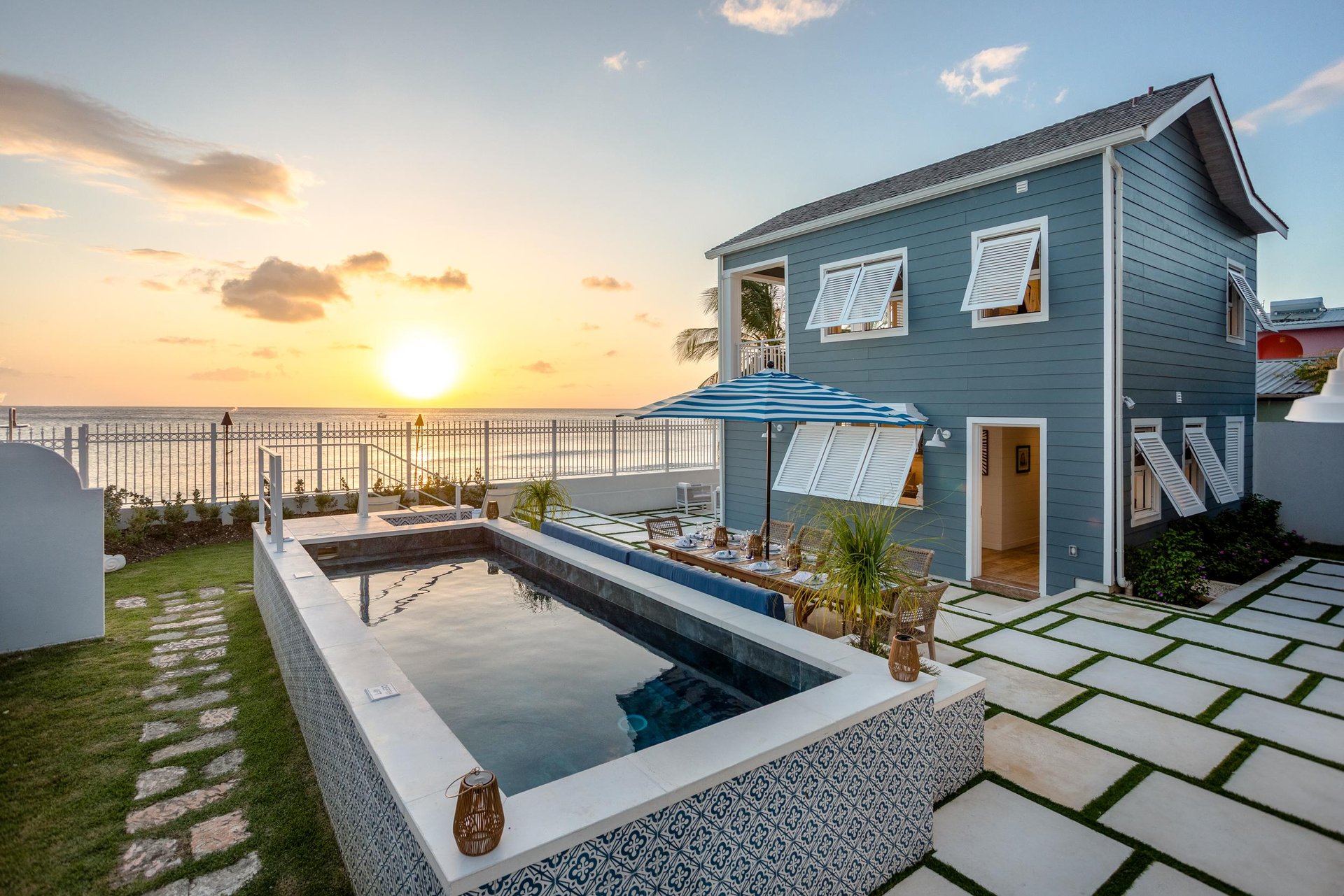 Sea Breeze Beach House 