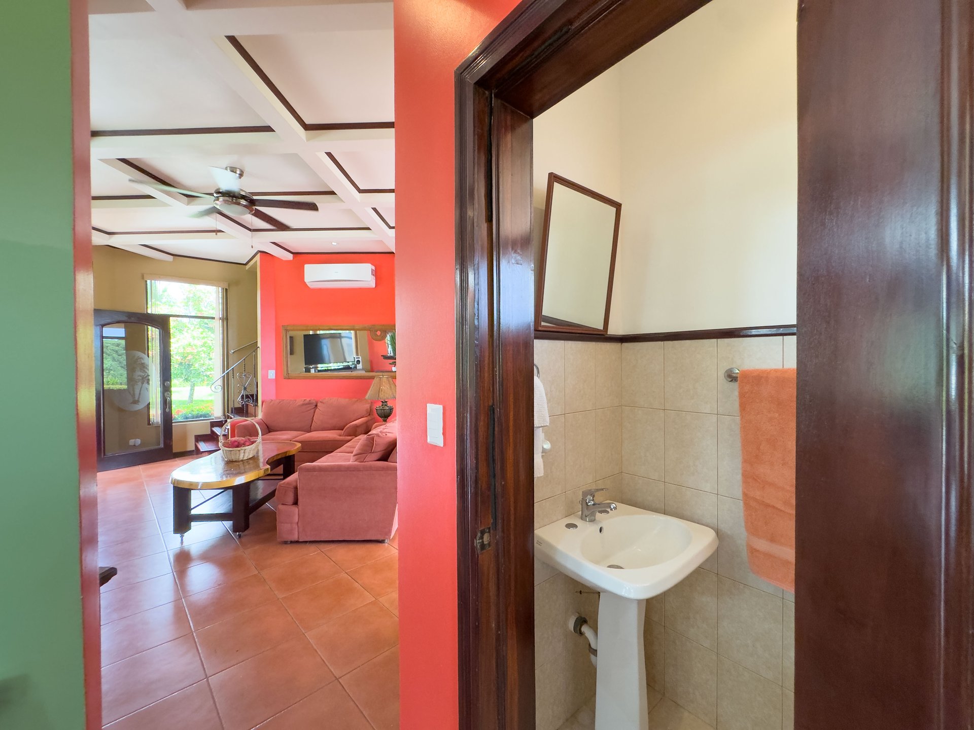 Tropical Estate in Gated Community near Quepos