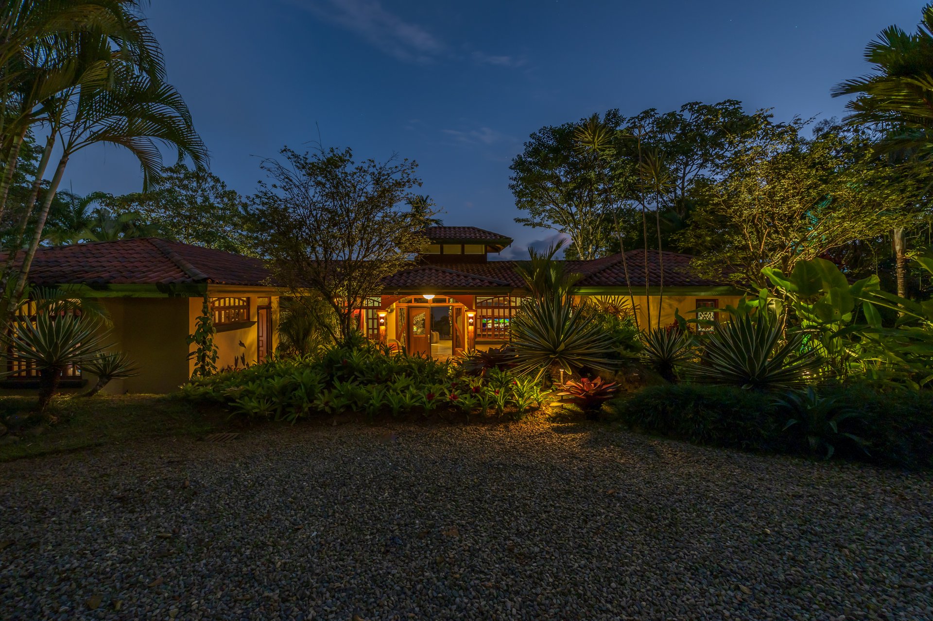 Costa Verde Estates Oceanview Home with Guest House