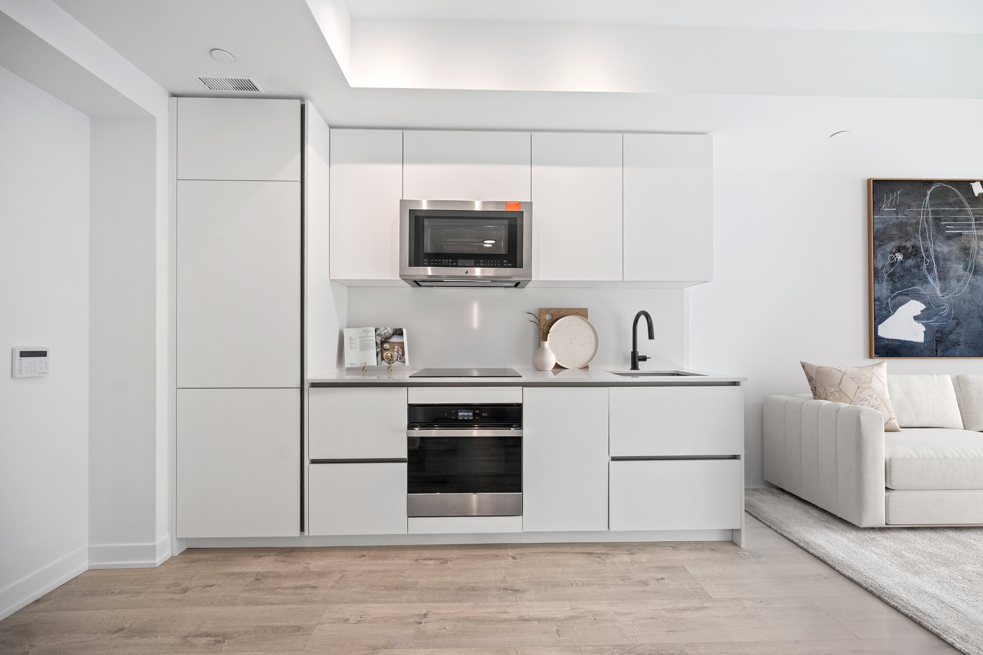 327 King Street W #1604