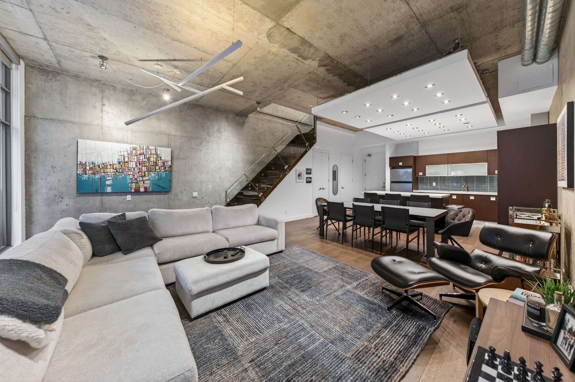  SOLD: In The Heart Of Vibrant King West