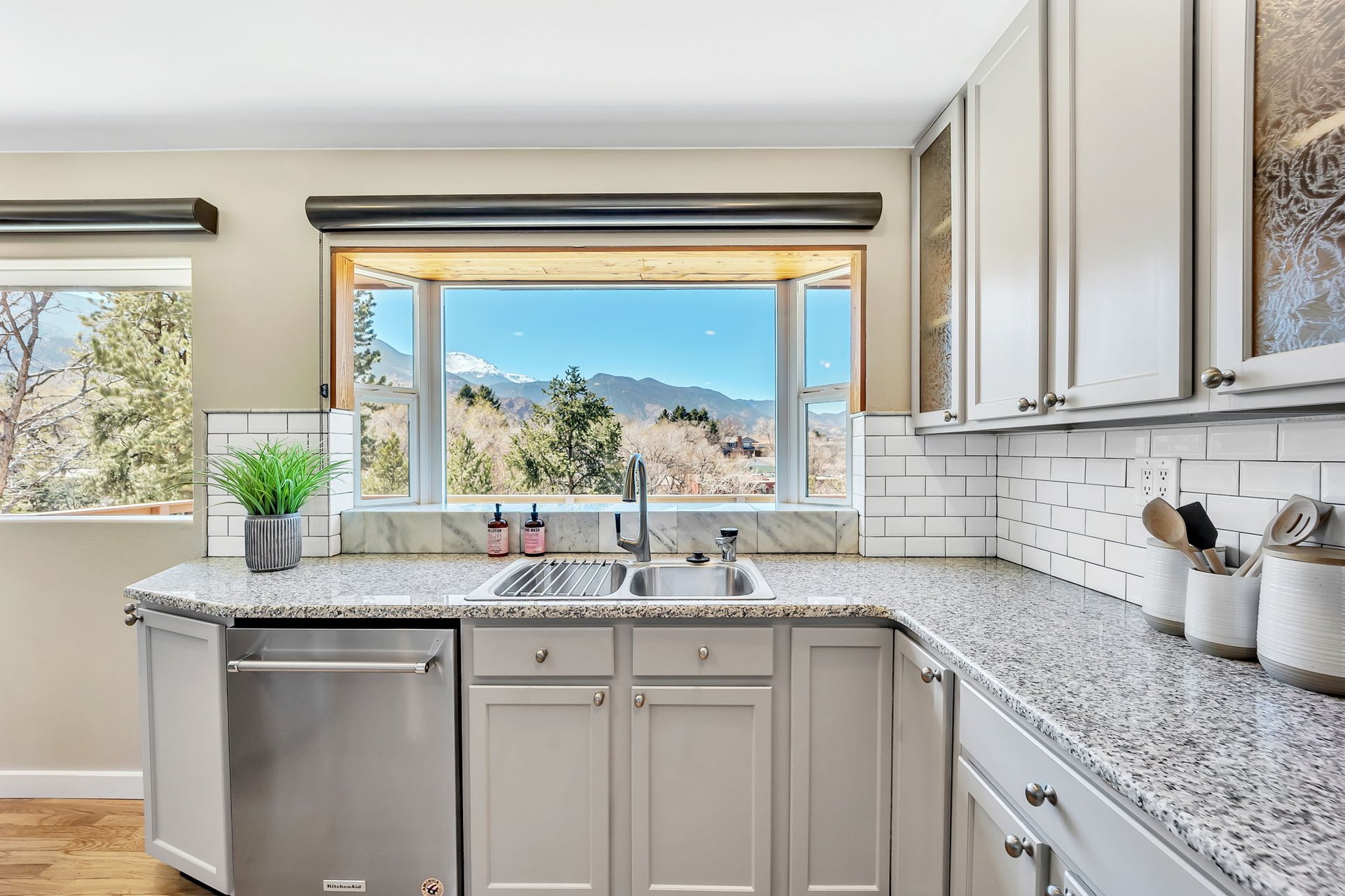 214 Crystal Hills Boulevard