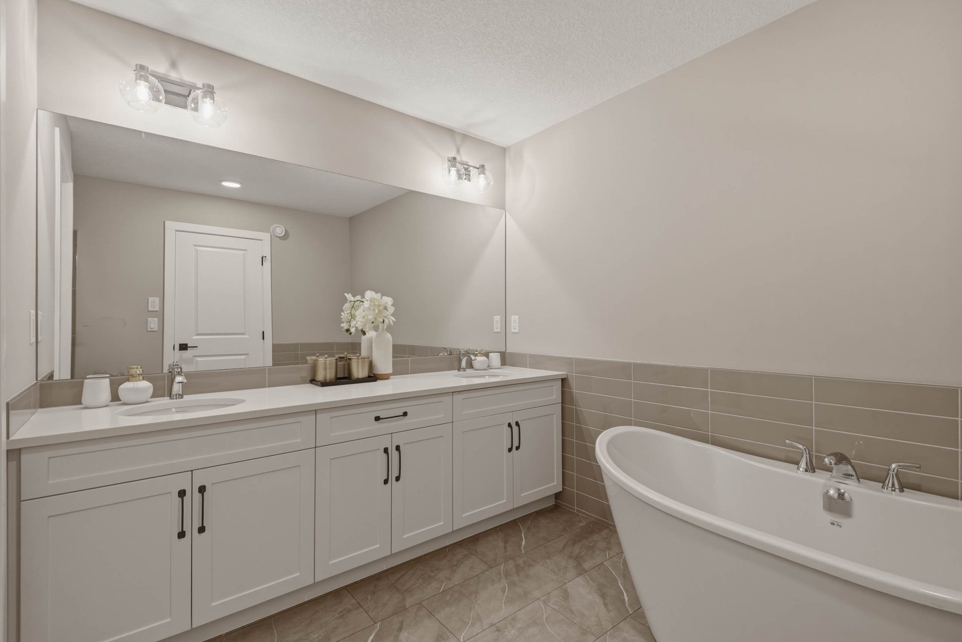 135 Belvedere Crescent SE