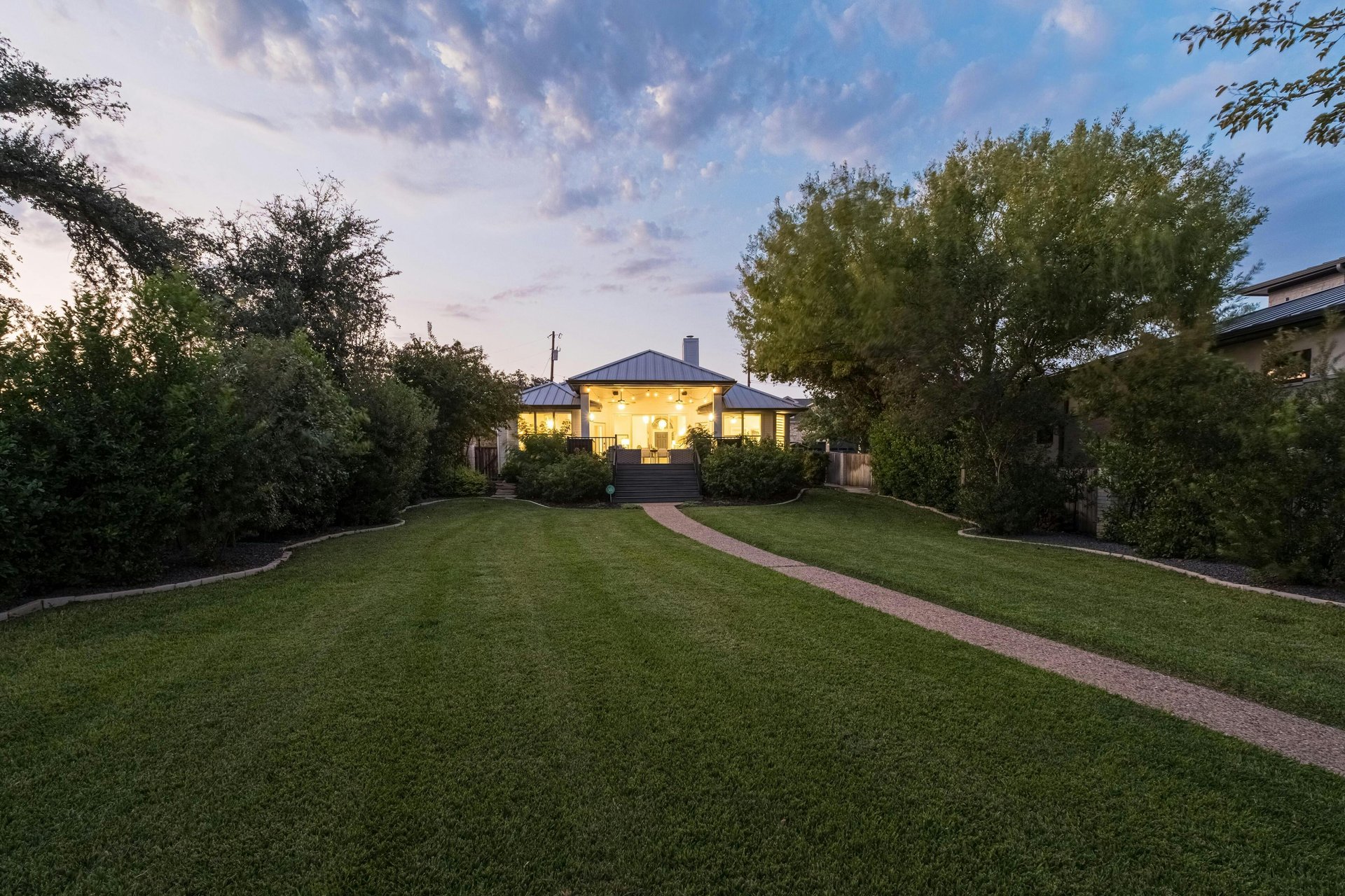 2840 Lakeview Lane