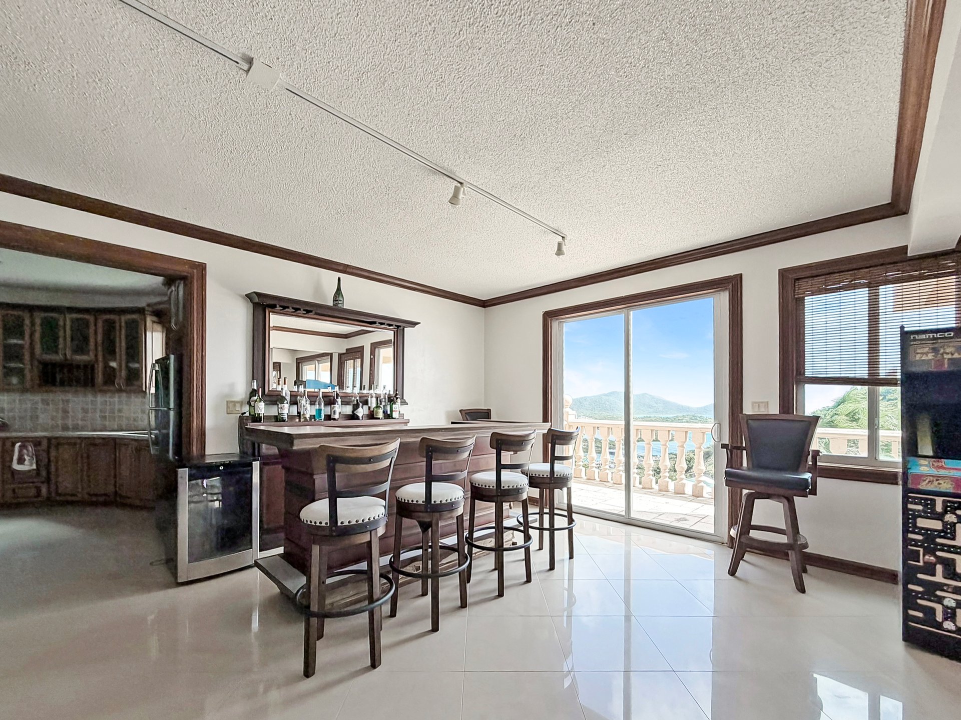 565 Parham Town 7 Bedroom Villa
