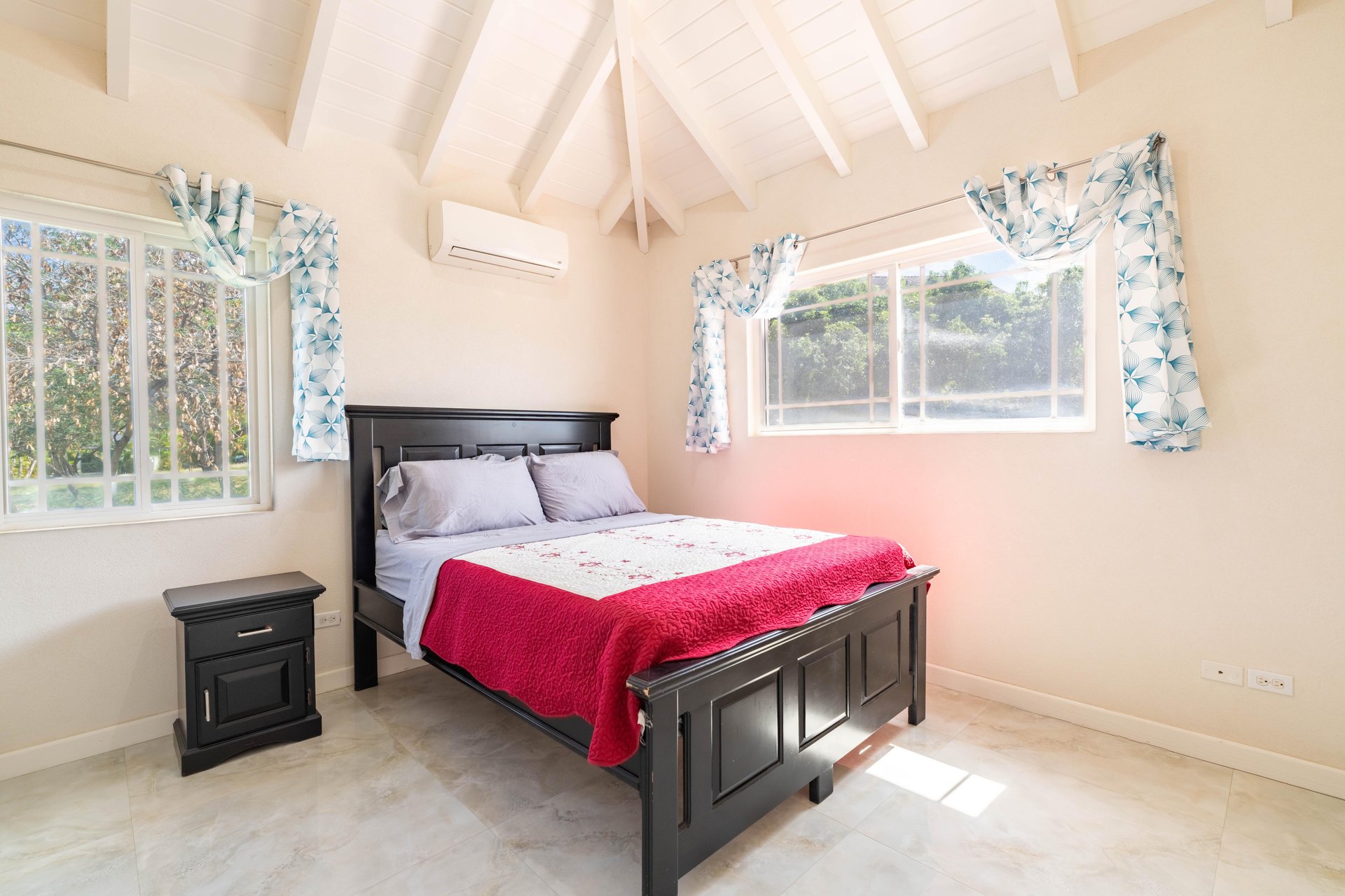 Halls Villa 