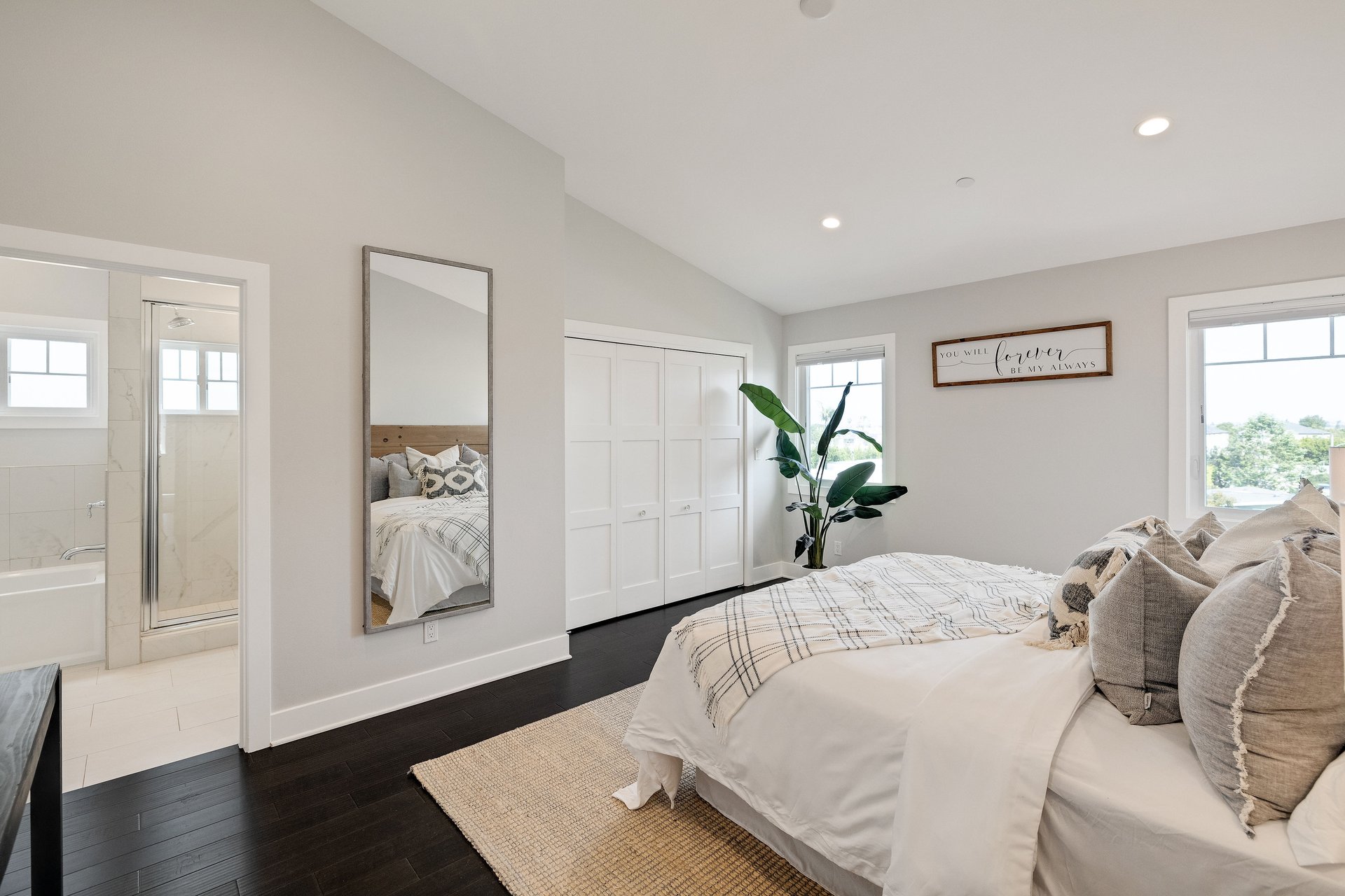 17512 Van Ness Ave
