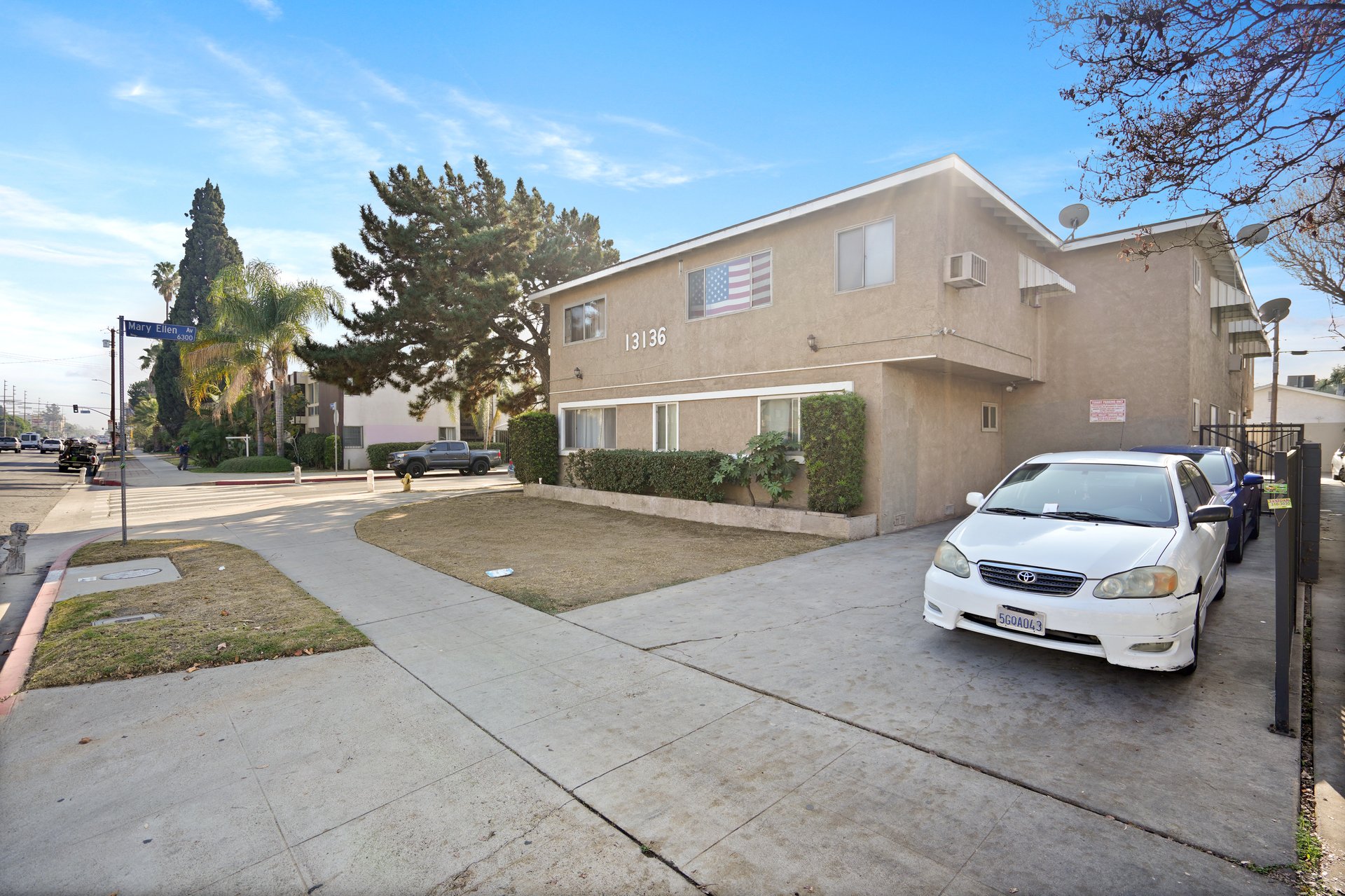 13136 Victory Blvd