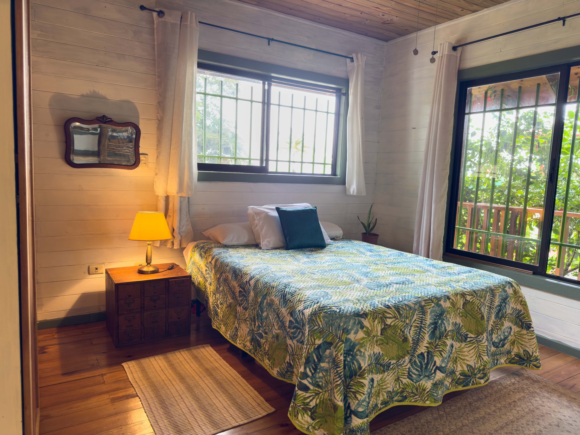 Tinamastes Eco Orchard | Creekside 2BR Home + Studio Casita