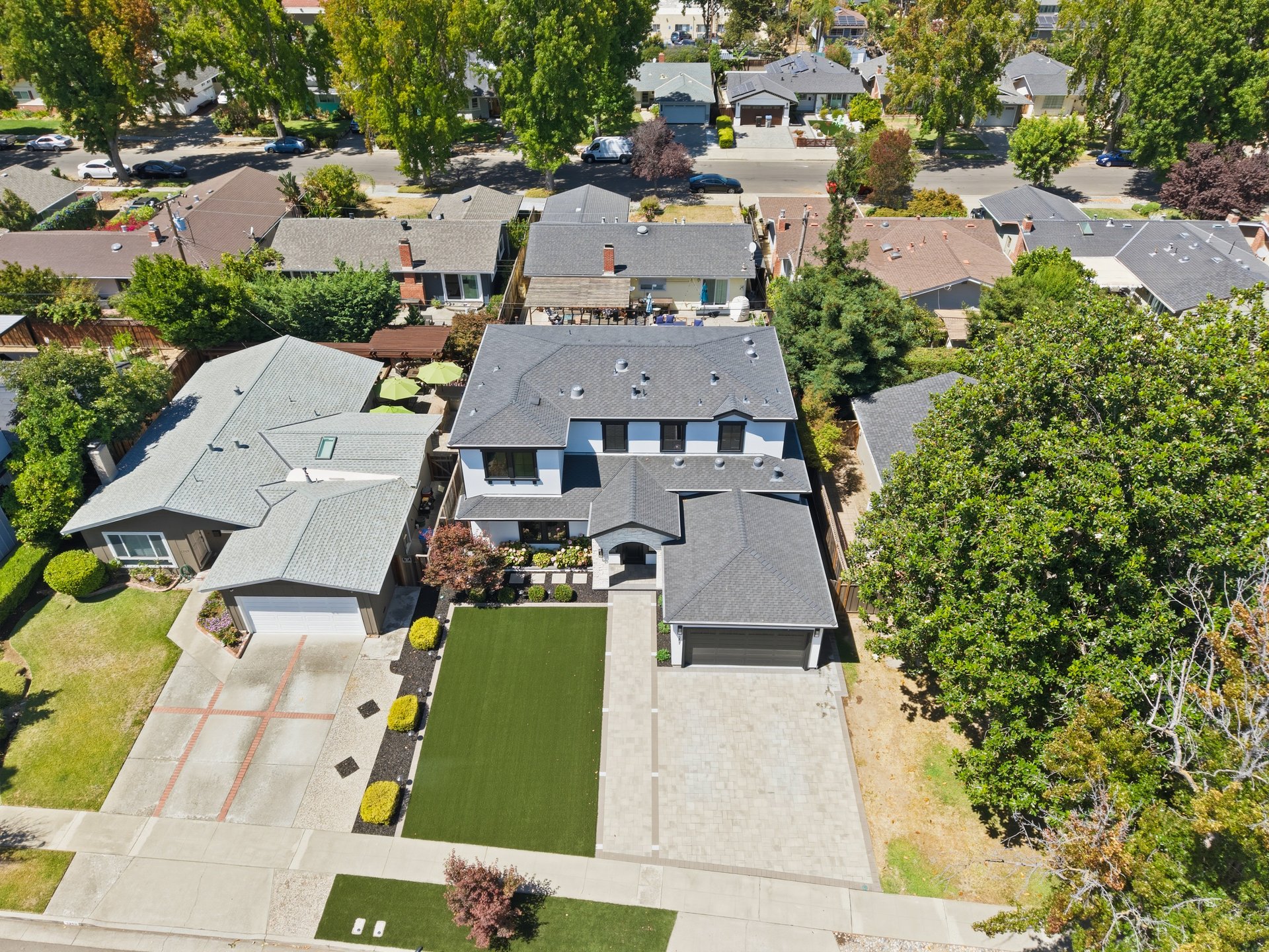 1257 Woodlawn AVE