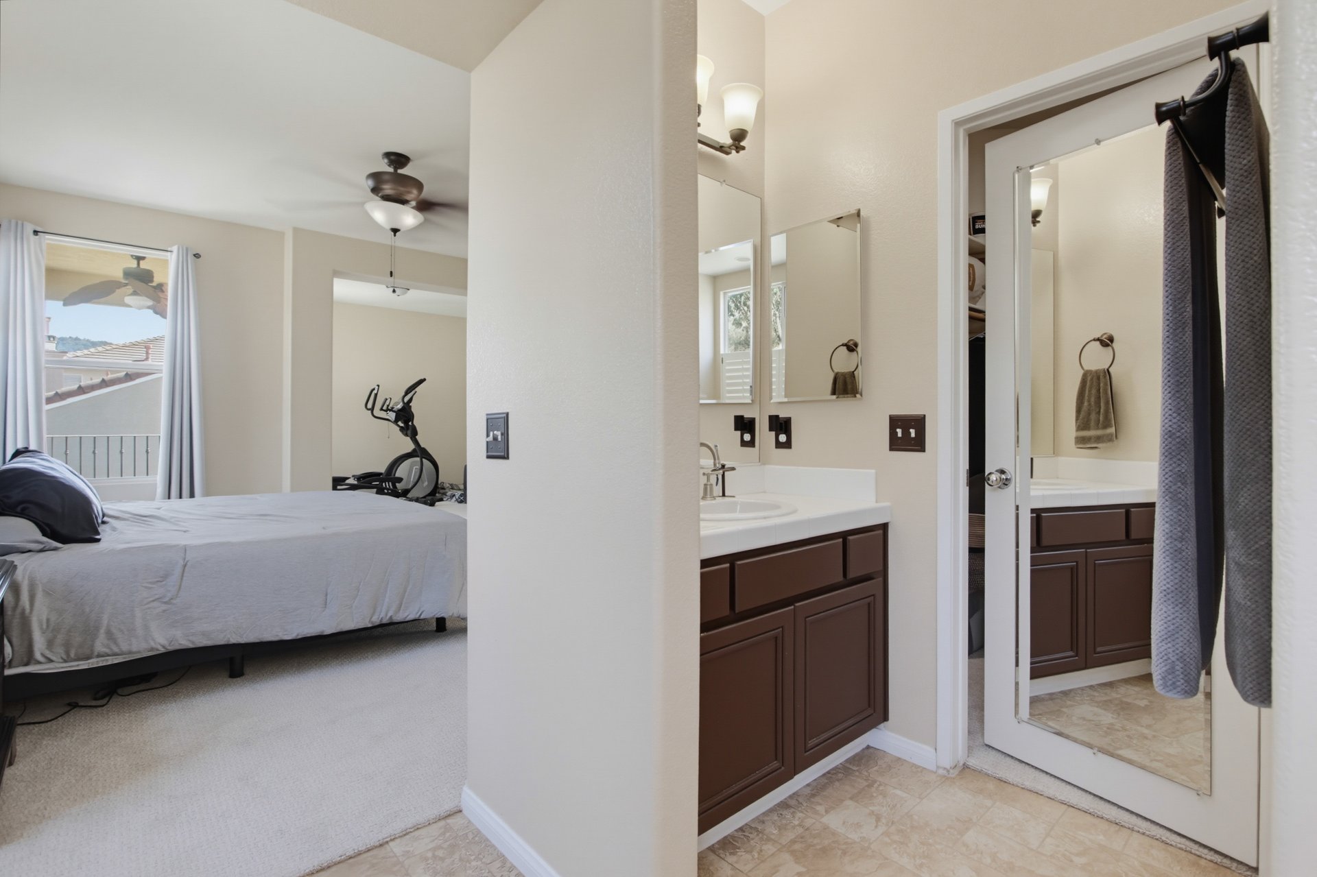 3350 Avocado Vista Ln
