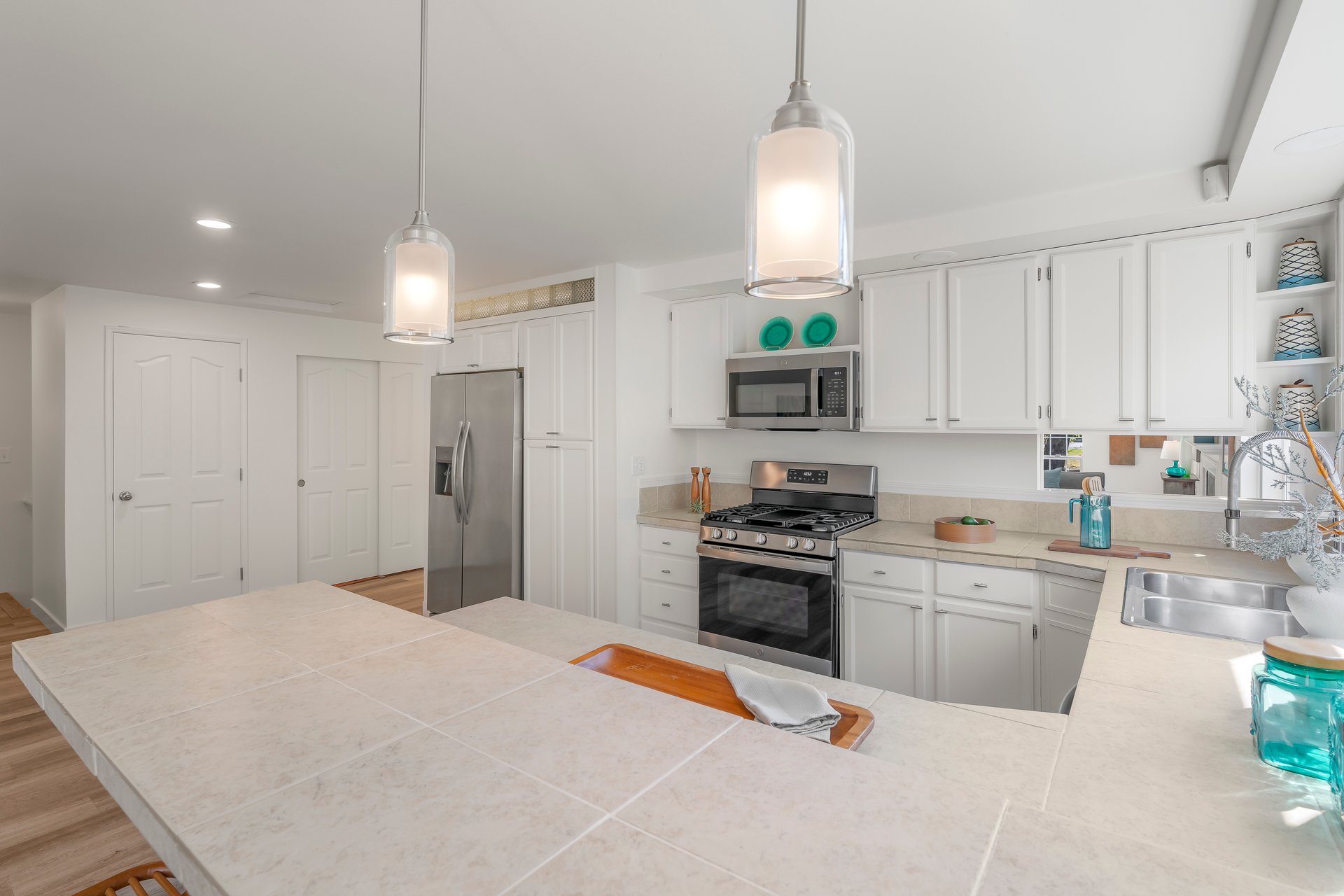 Expansive Lynnwood Living