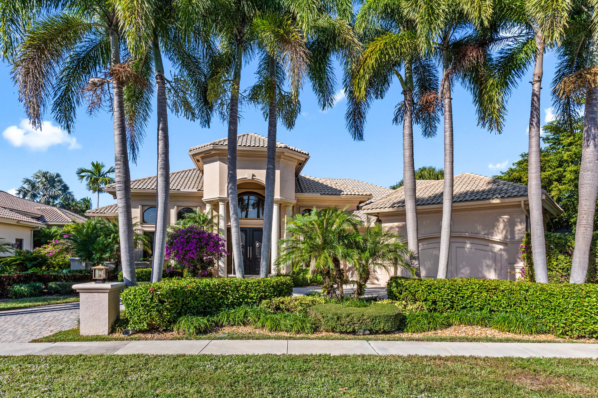 5848 Vintage Oaks Circle