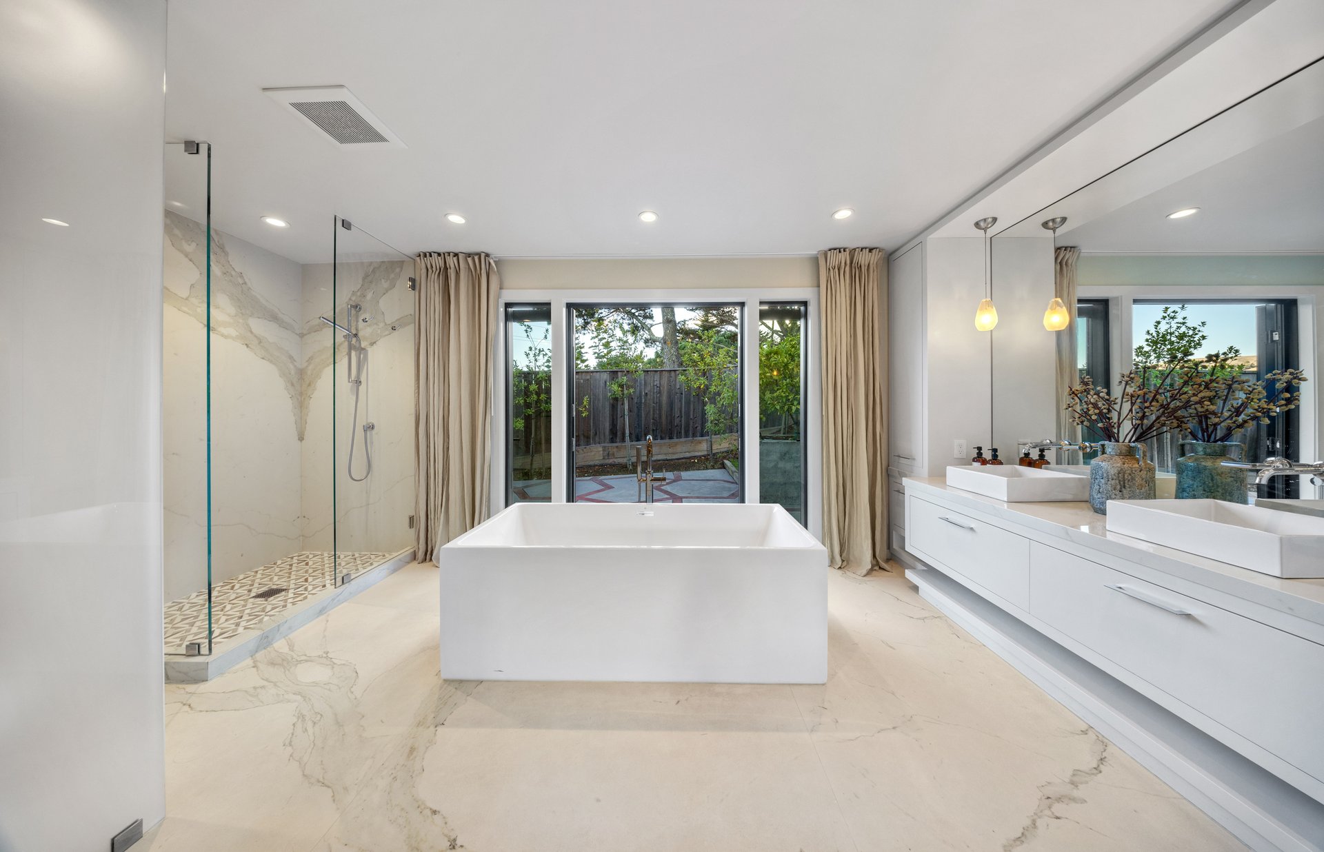 Stunning Contemporary Renovation