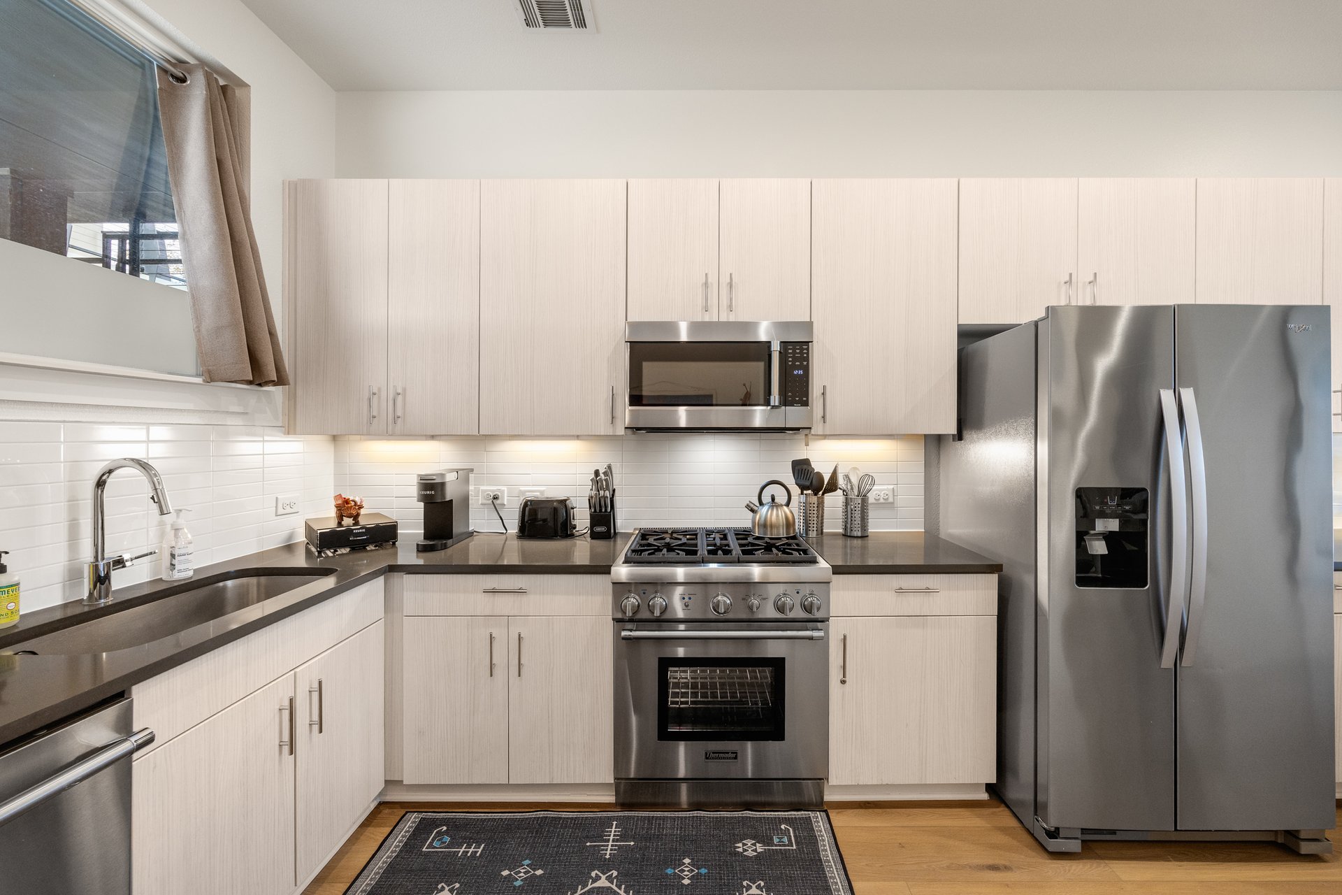 1306 West Avenue #205