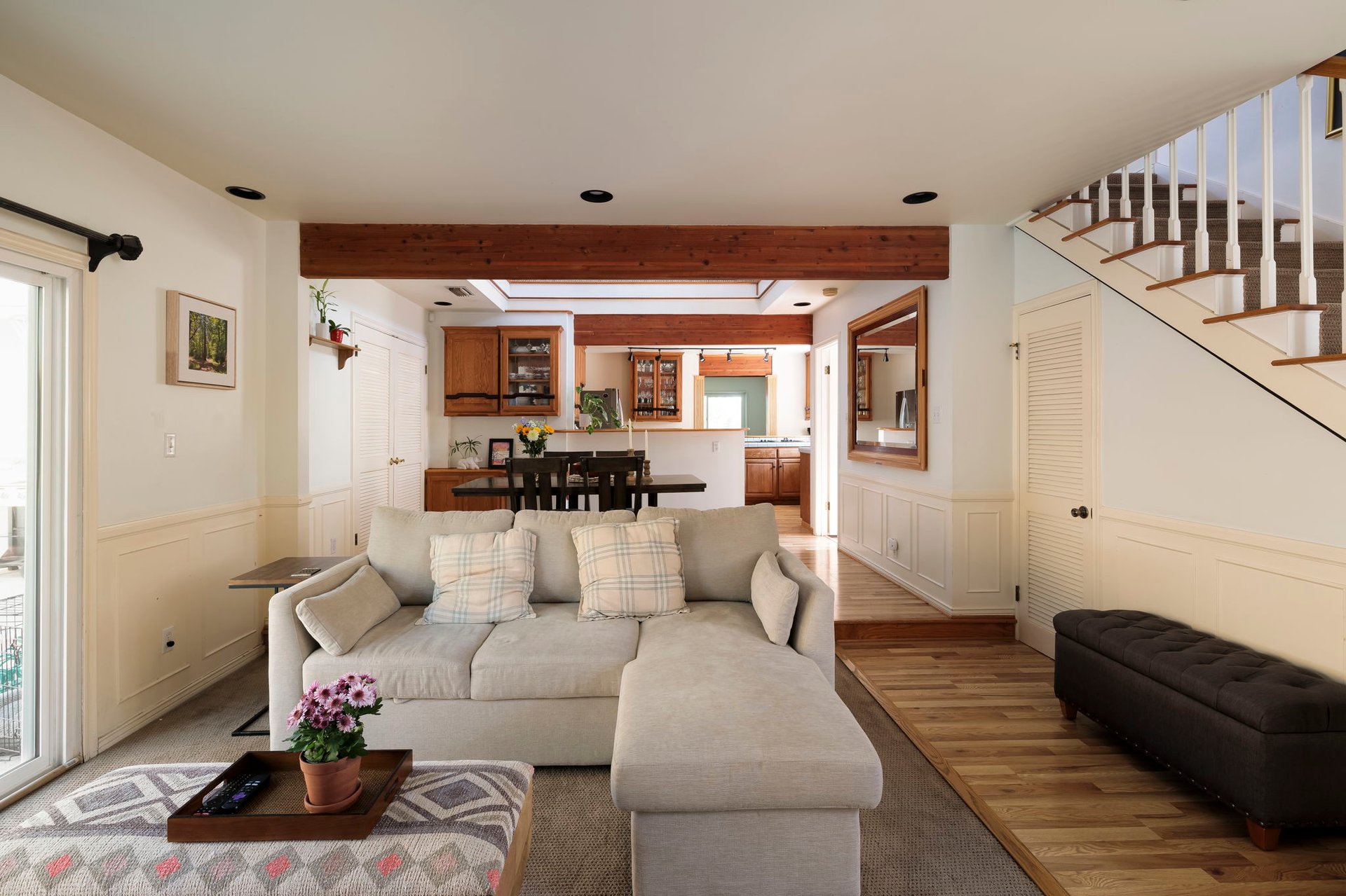 2-Story Historic Cabin Home in La Crescenta - Breathtaking Verdugo Mountain Views!