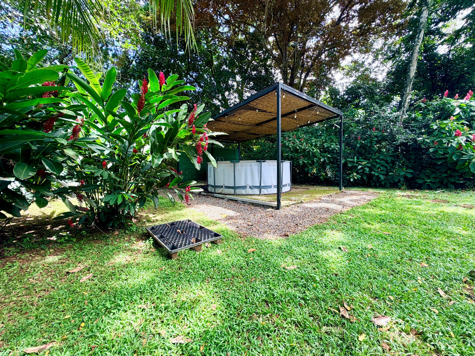 Riverside Cabin in Uvita | 0.98-Acre Estate with Room to Expand