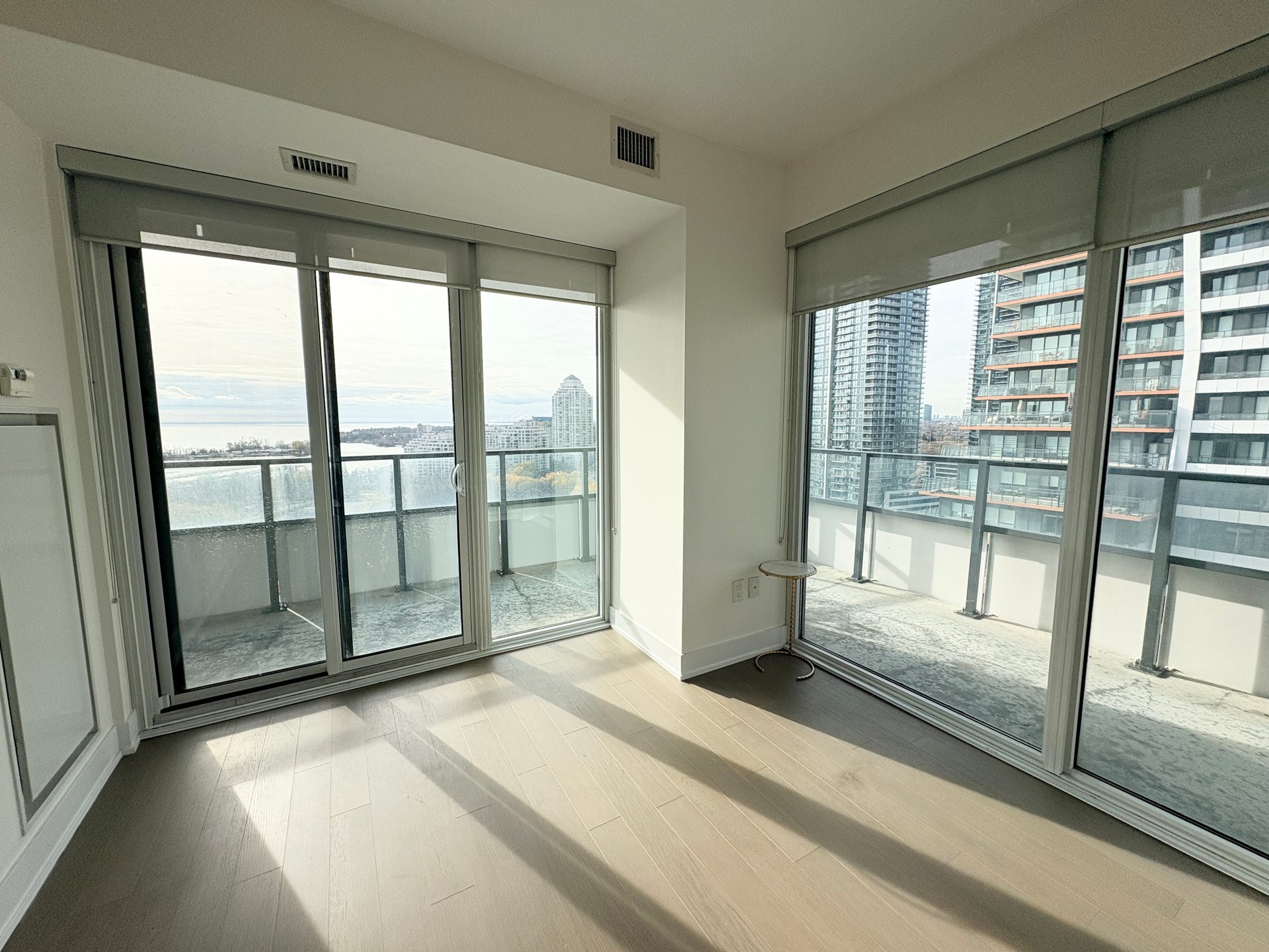 20 Shore Breeze Drive 1502