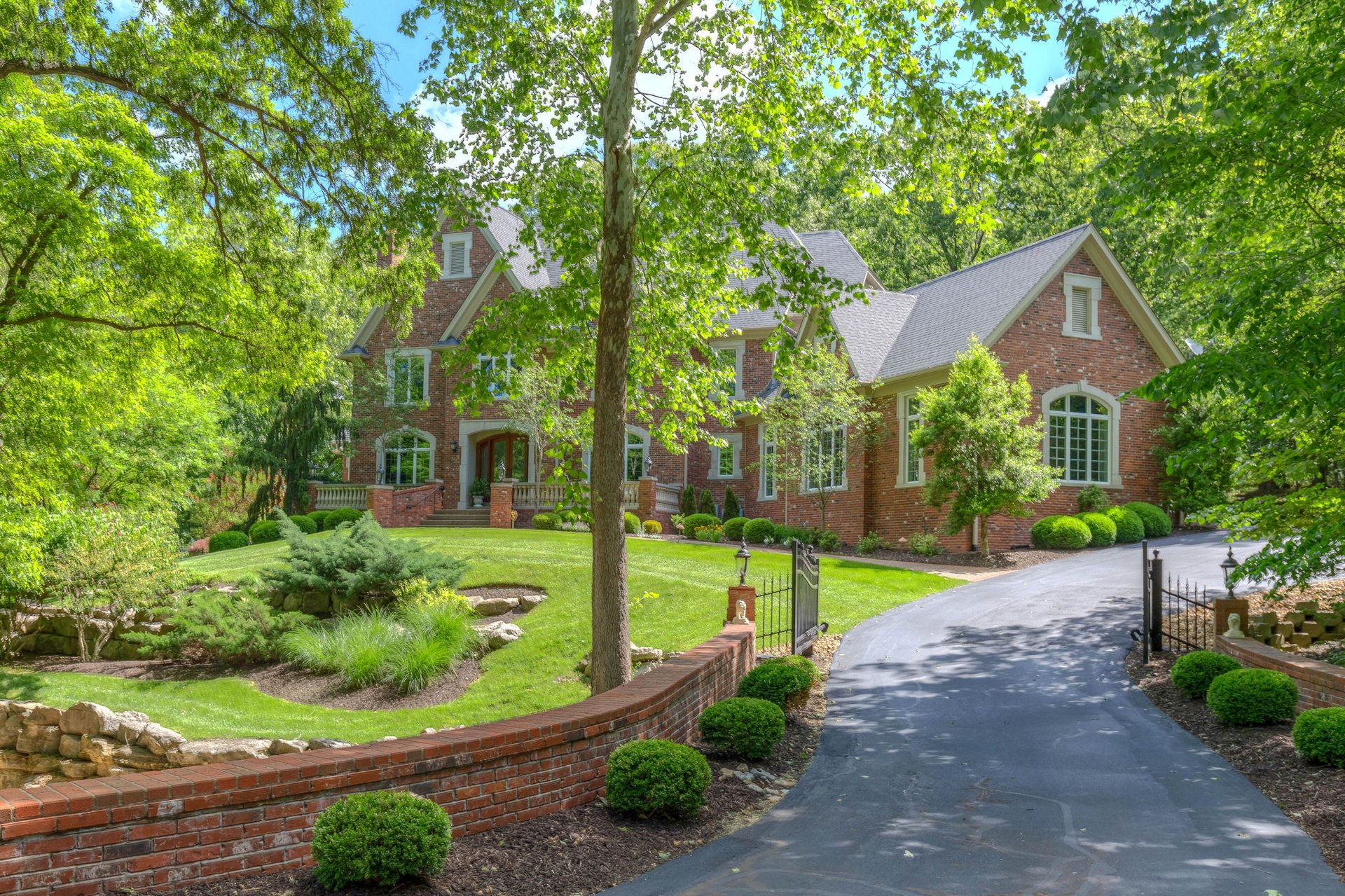 1105 Shepard Oaks Drive