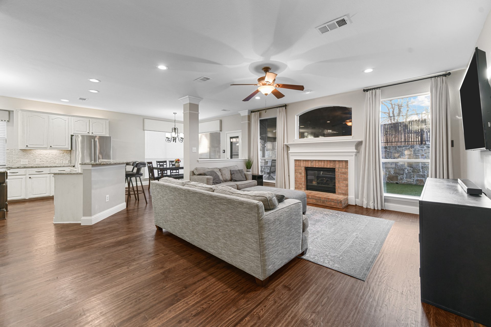 5213 Marshall Creek