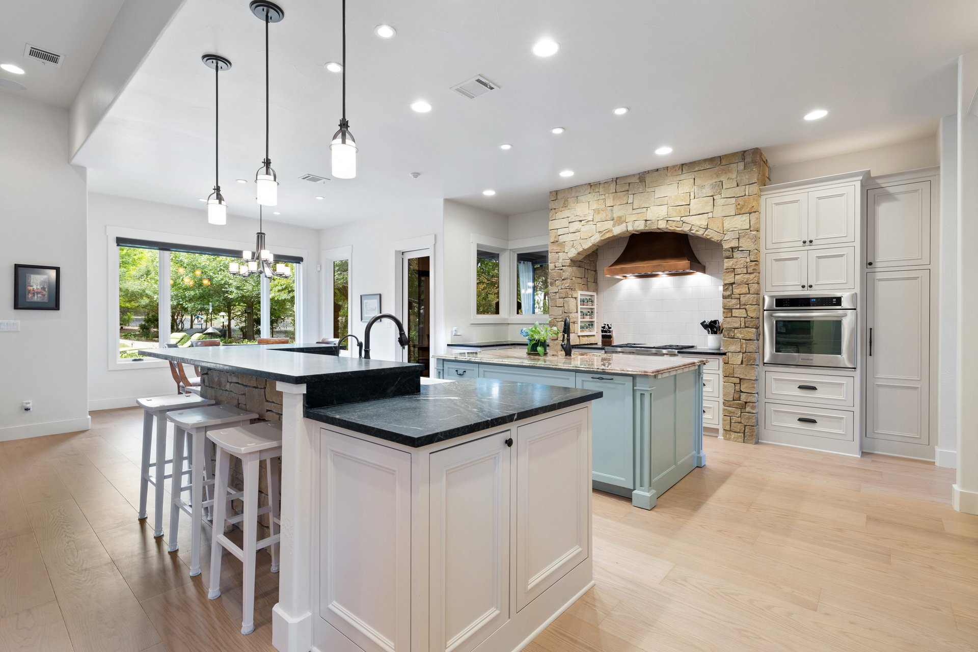 12821 Hacienda Ridge