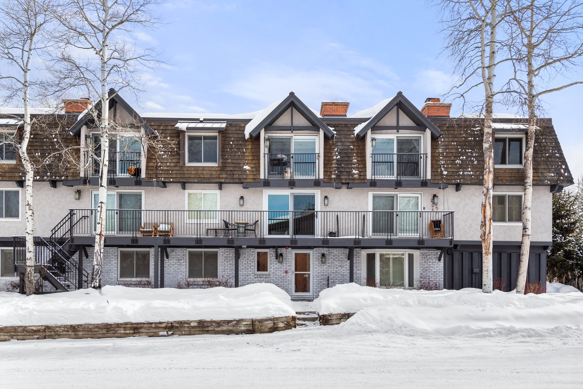 Wonderful 3 Bedroom Condo at Chateau Blanc 
