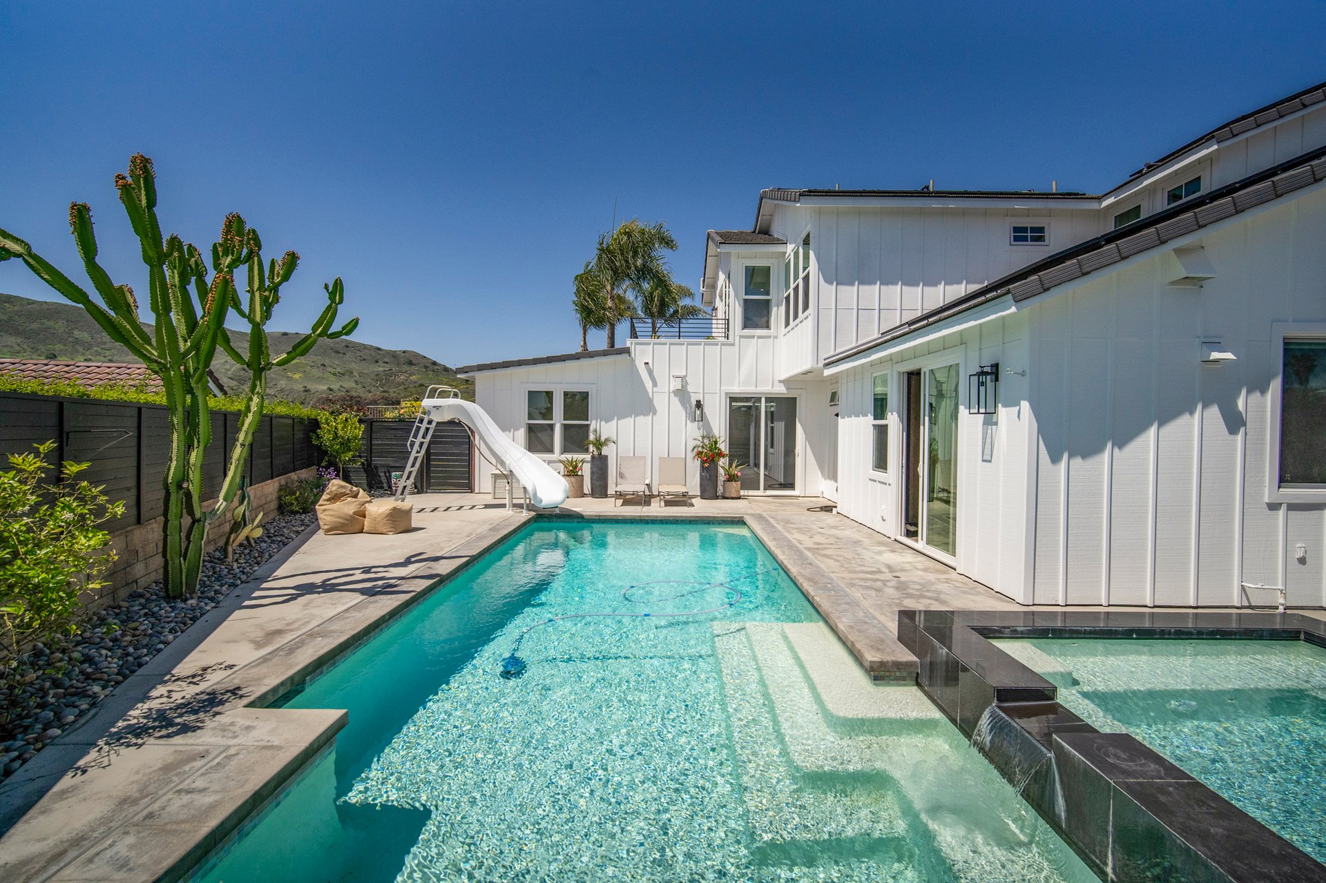 2930 Estancia