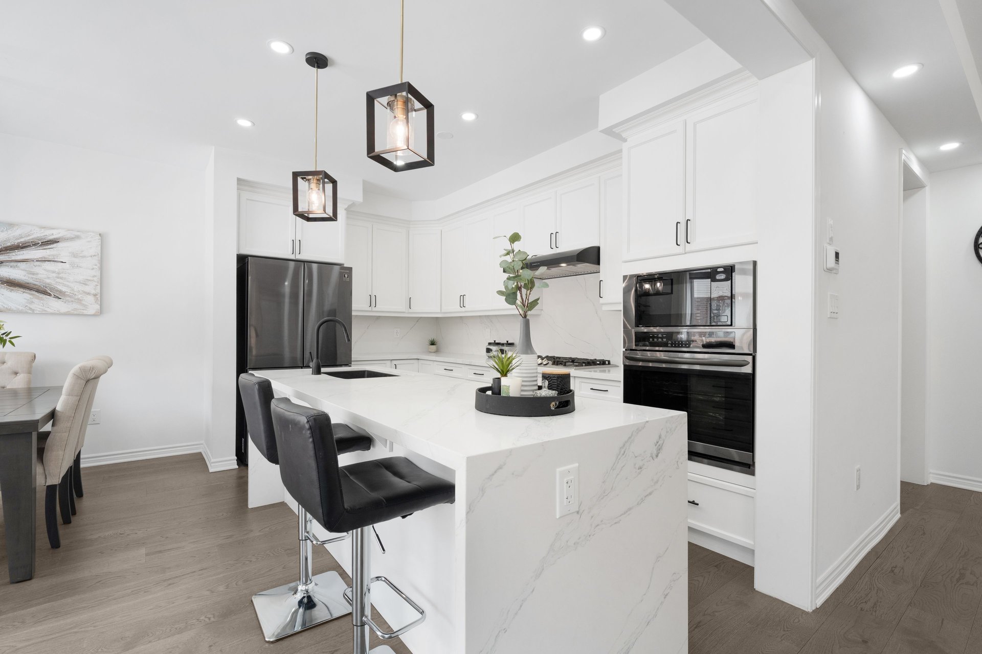 541 Kennedy Circle W