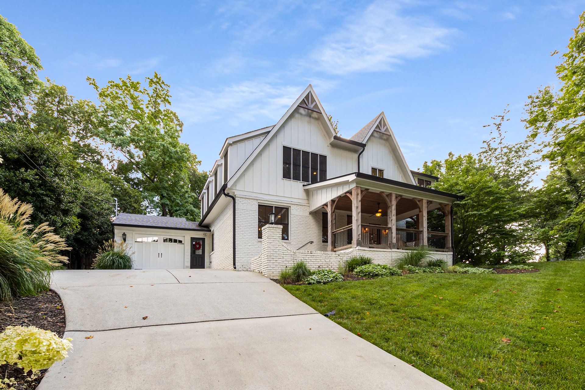 1273 Bernadette Lane NE