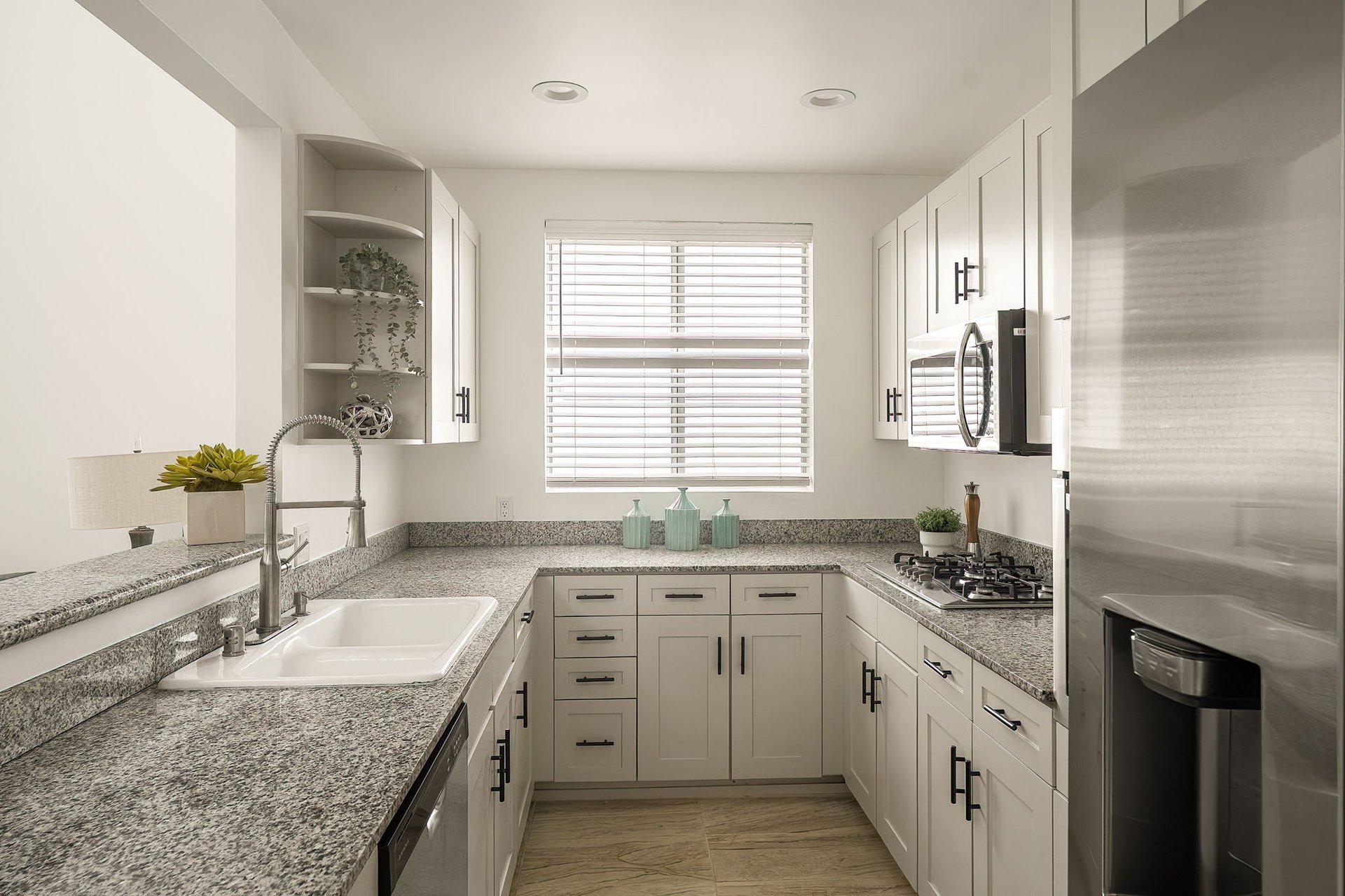 1617 S Beverly Glen Blvd Unit: 404, Westwood