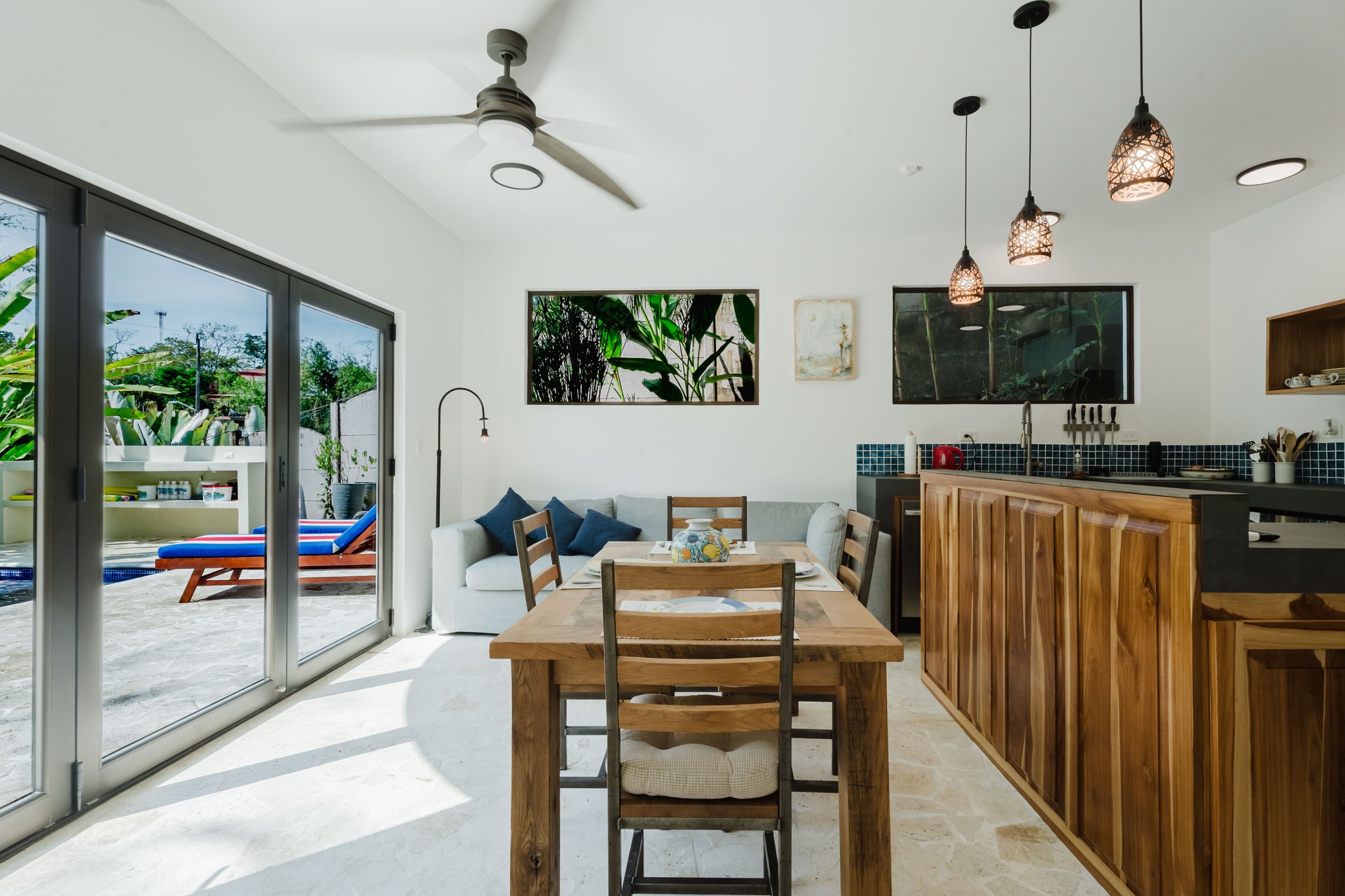 Casa Iguana - Fully Renovated Home Minutes from Marina Pez Vela 