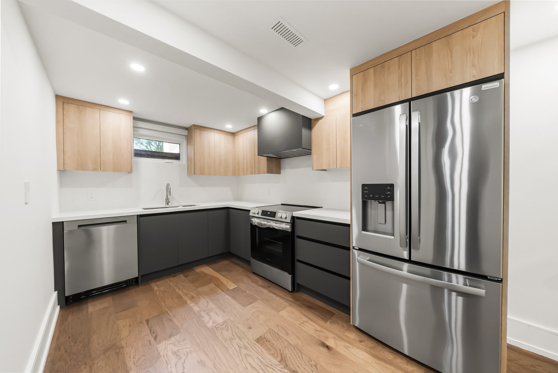 1495 Thetford Crt