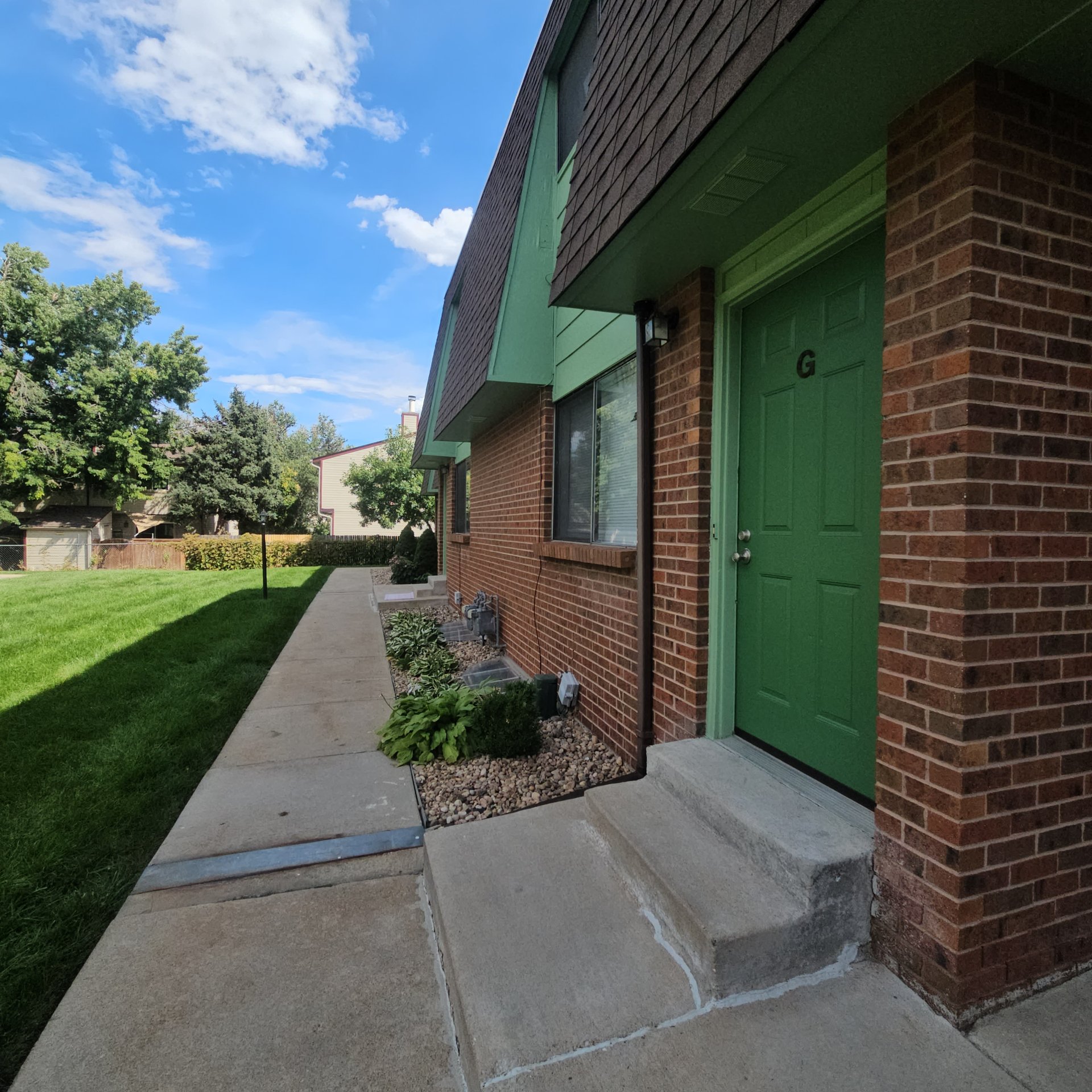 2 Bed 1.5 Bath Townhome Lakewood