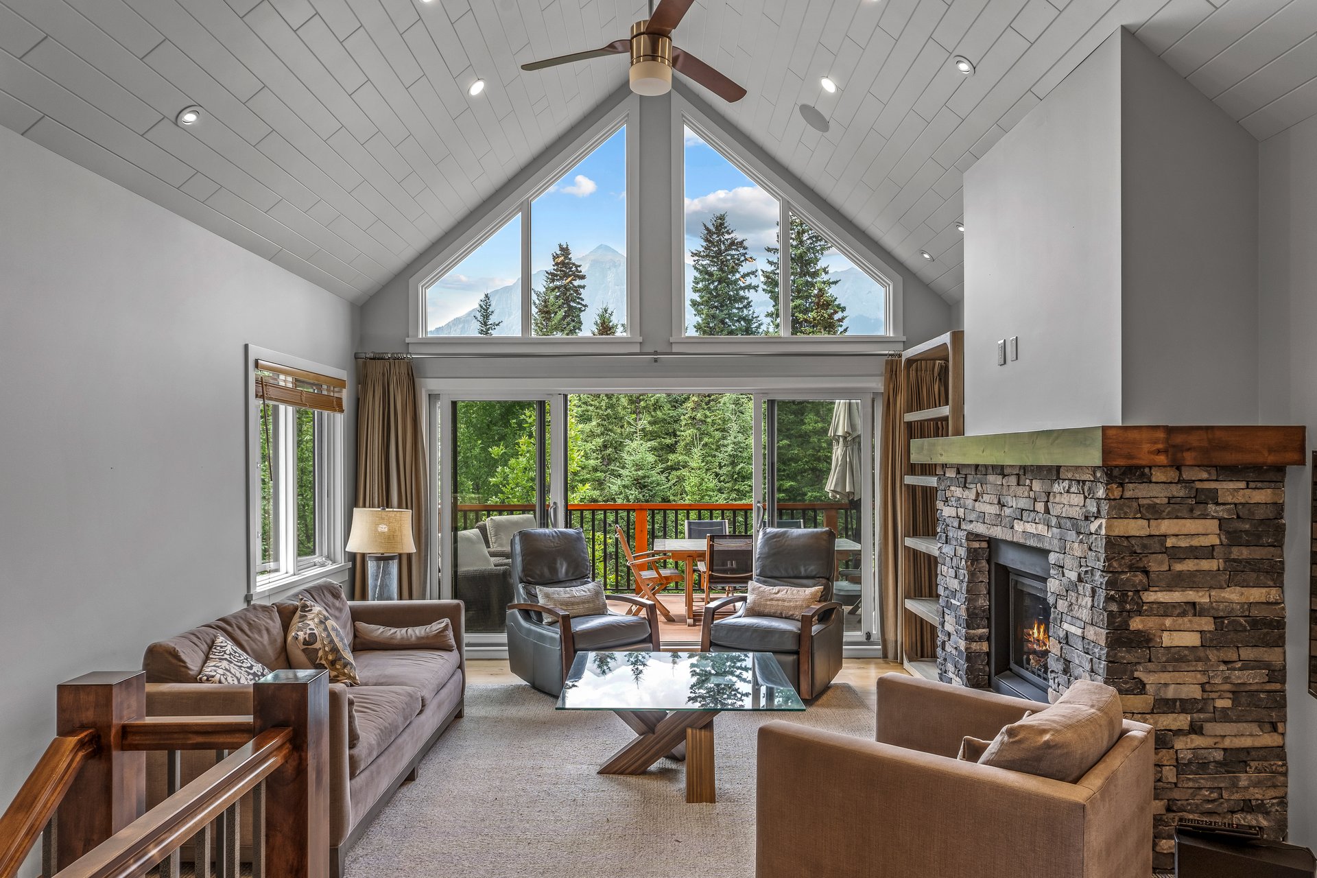 19 Creekside Mews