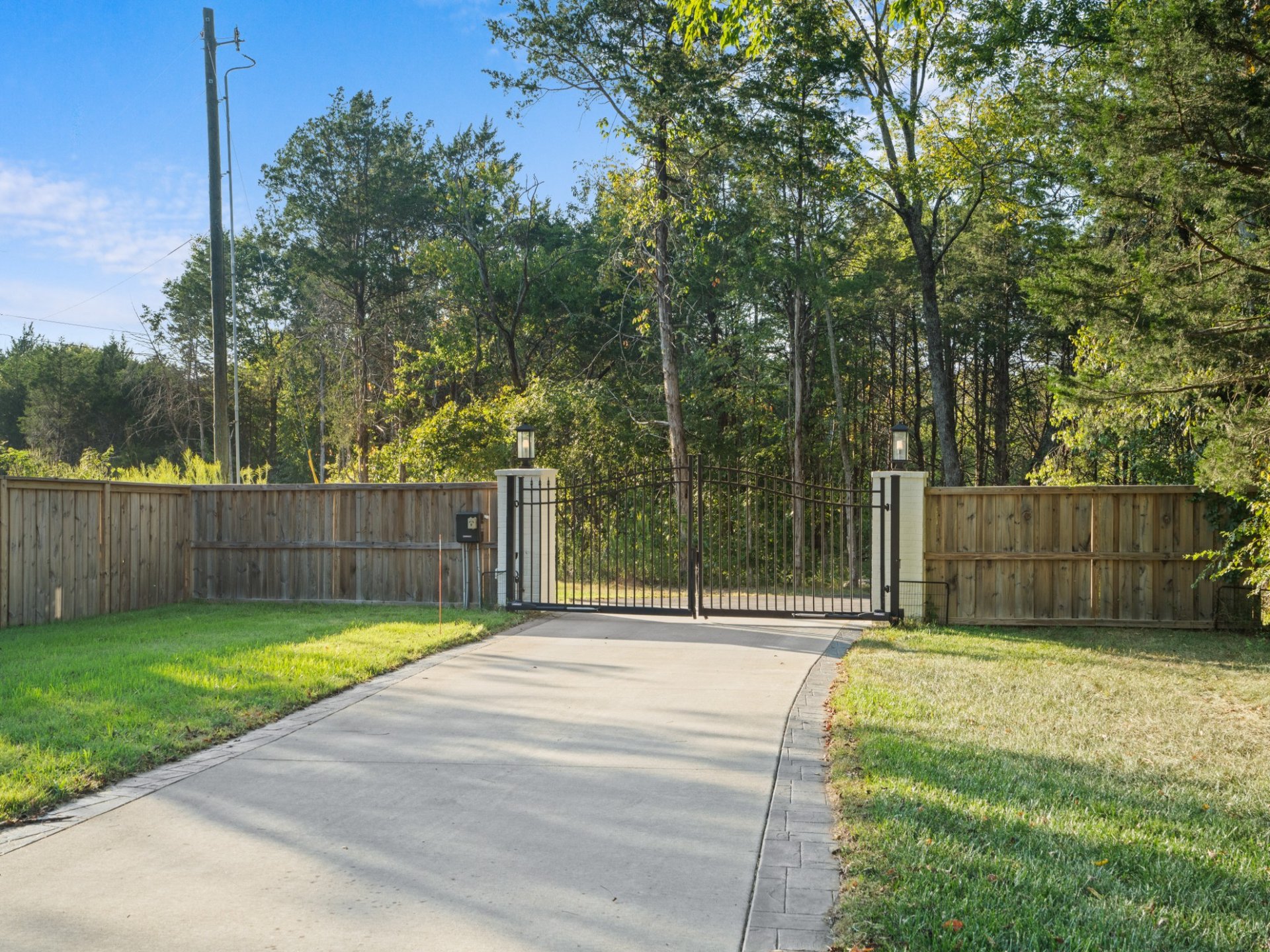 11883 Franklin Rd