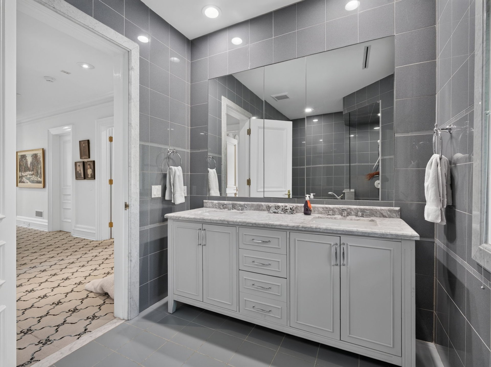Timeless Transitional Architecture