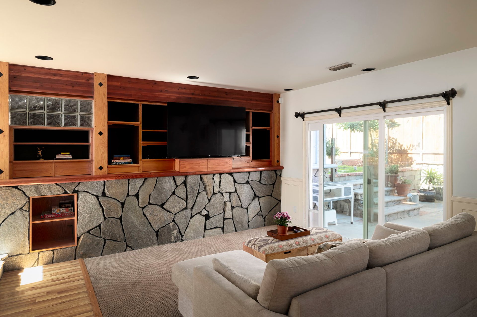 2-Story Historic Cabin Home in La Crescenta - Breathtaking Verdugo Mountain Views!