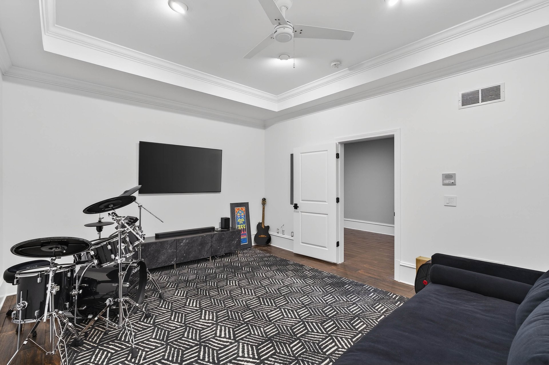 4868 Merlendale Drive