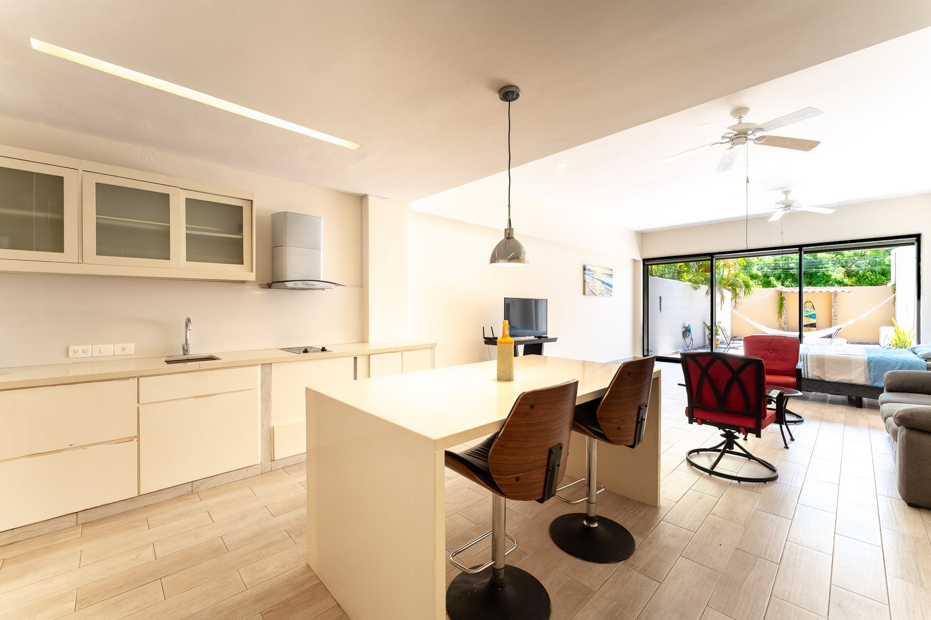 1 Bedroom, Condo, Mixie 102