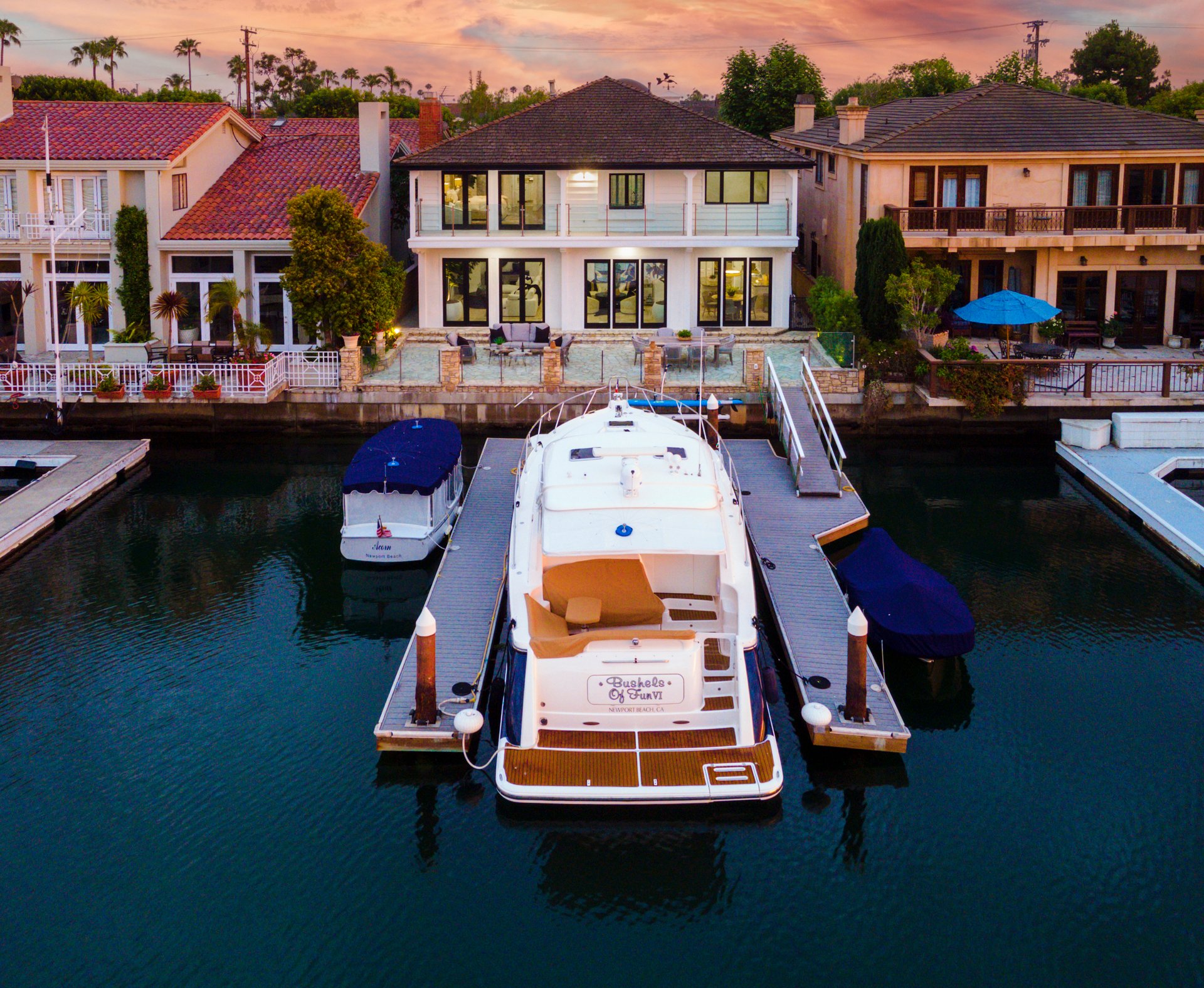 Harbor Island Dr